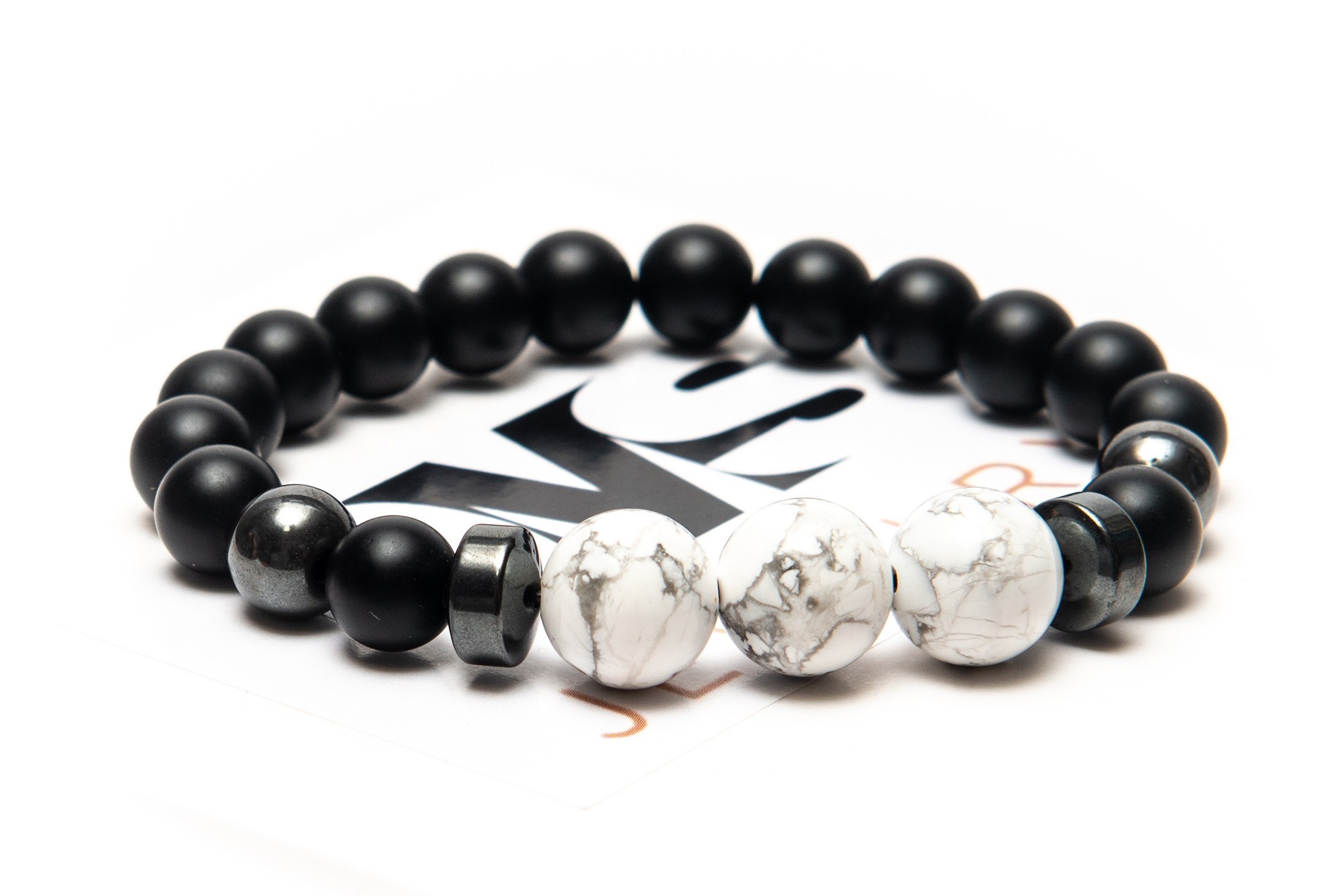 Браслет DMS Jewelry для мужчины или женщины из натурального камня Ø 8-10мм шунгит, гематит (синт.), кахолонг (говлит) LARGE STONES WHITE 3
Браслет DMS Jewelry для мужчины или женщины из натурального камня Ø 8-10мм шунгит, гематит (синт.), кахолонг (говлит) LARGE STONES WHITE 3