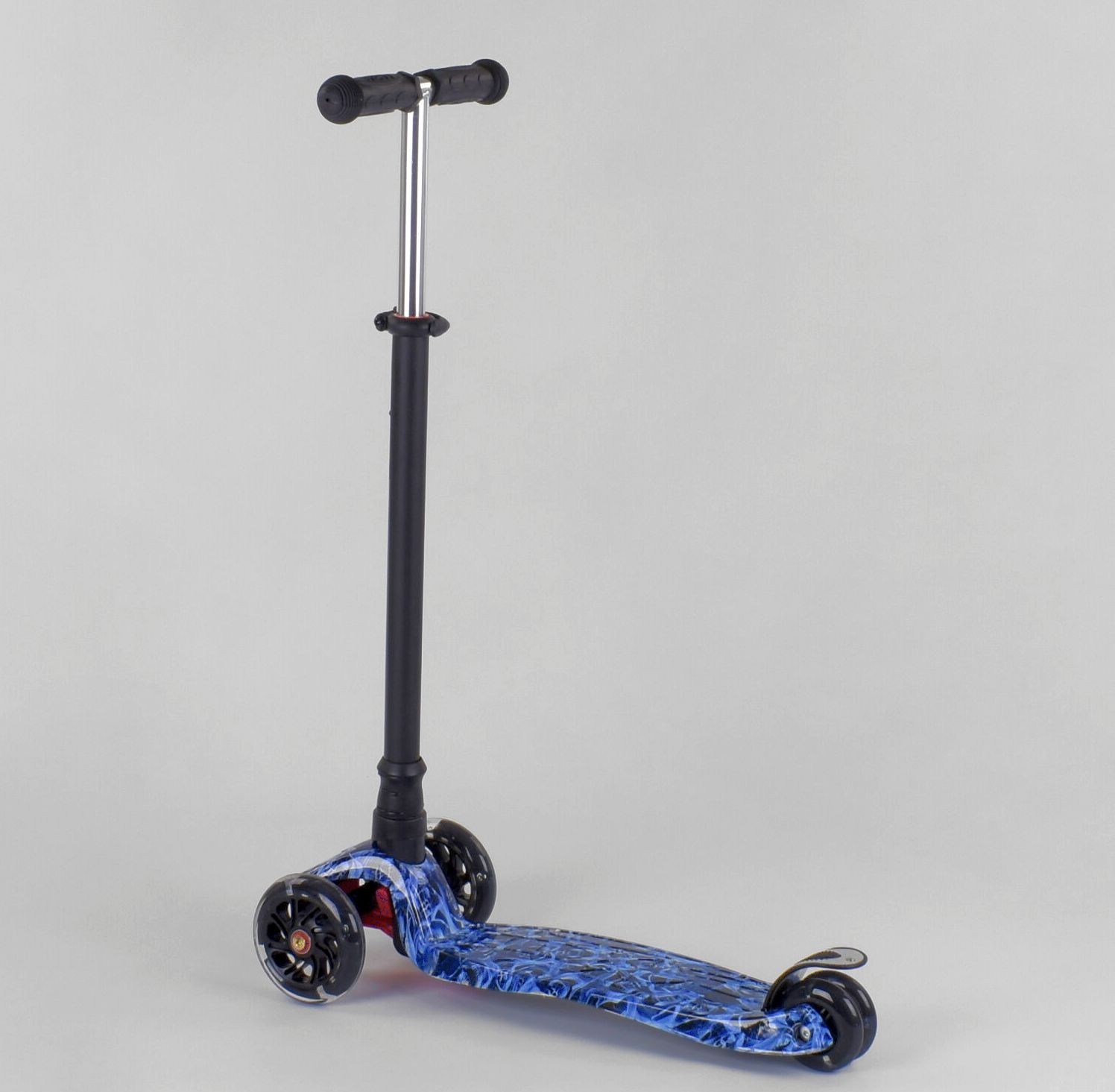 Самокат Best Scooter А 7791531 Maxi черно синий абстракция колеса PU свет d передних 12см
Самокат Best Scooter А 7791531 Maxi черно синий абстракция колеса PU свет d передних 12см