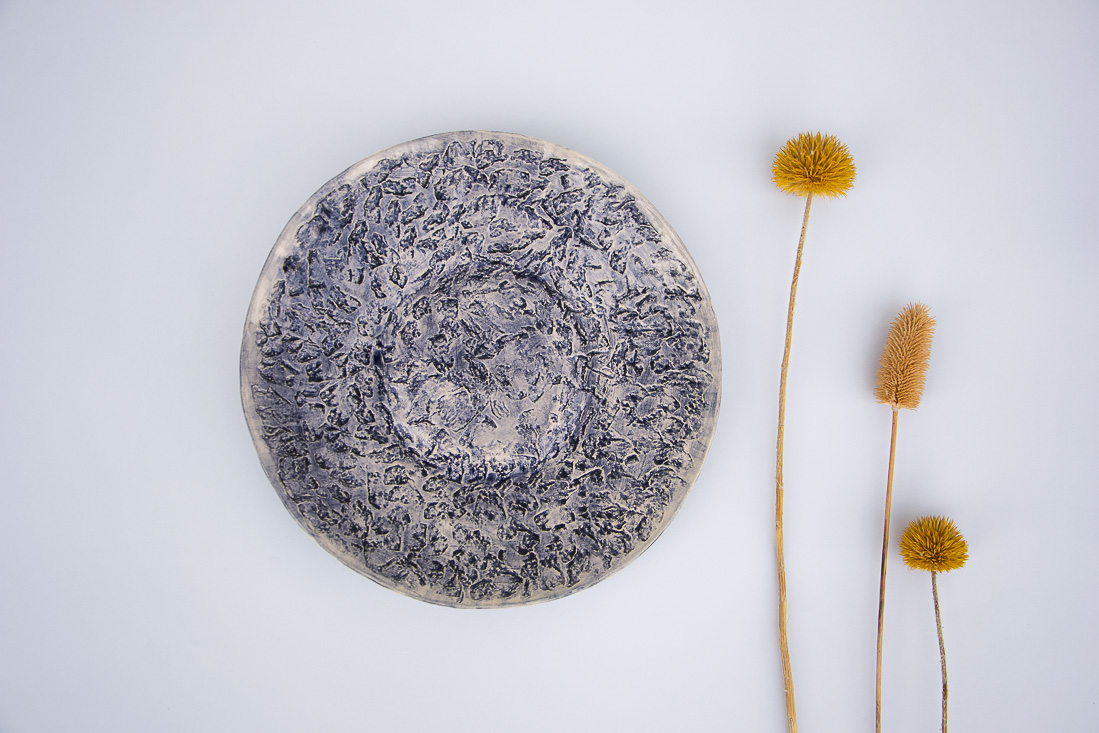 Большое декоративное блюдо ручной работы в центр стола Alletash Blue Rose Дизайнерская керамика | Подарок для женщины 30см Синее (4040)
Большое декоративное блюдо ручной работы в центр стола Alletash Blue Rose Дизайнерская керамика | Подарок для женщины 30см Синее (4040)