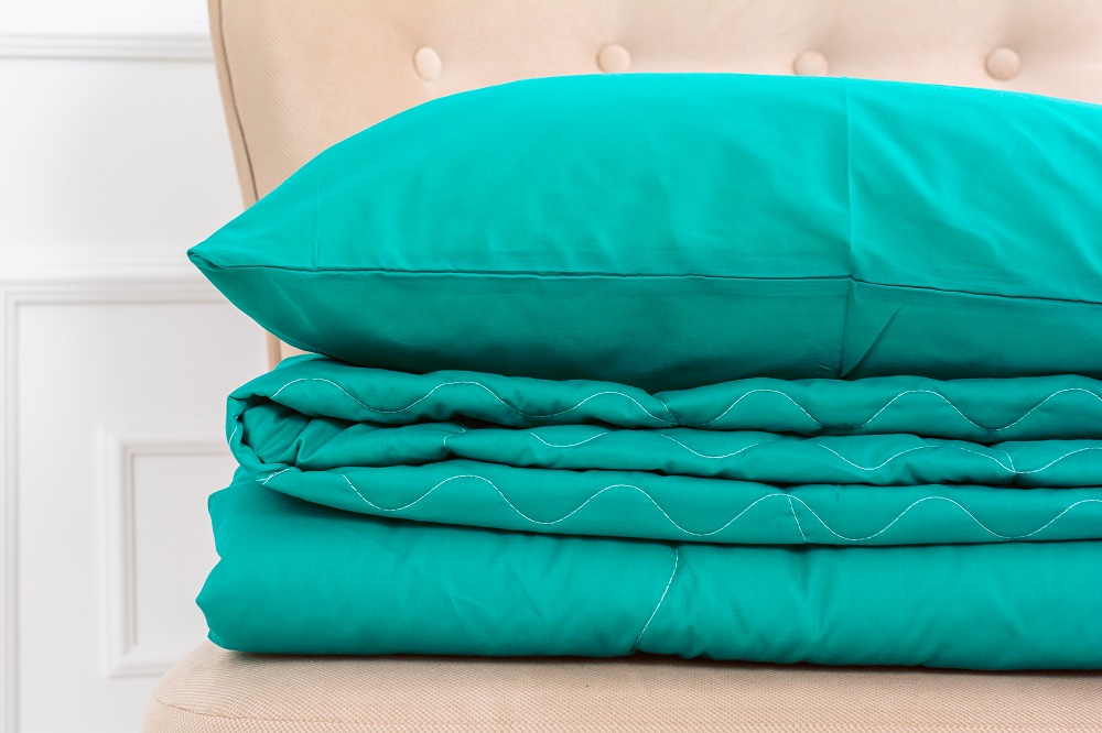 Набор MirSon №2713 Silk Kapok 17-4735 Caterina (одеяло + 2 наволочки) 200х220 см + 50х70 см италия, шелк
Набор MirSon №2713 Silk Kapok 17-4735 Caterina (одеяло + 2 наволочки) 200х220 см + 50х70 см италия, шелк