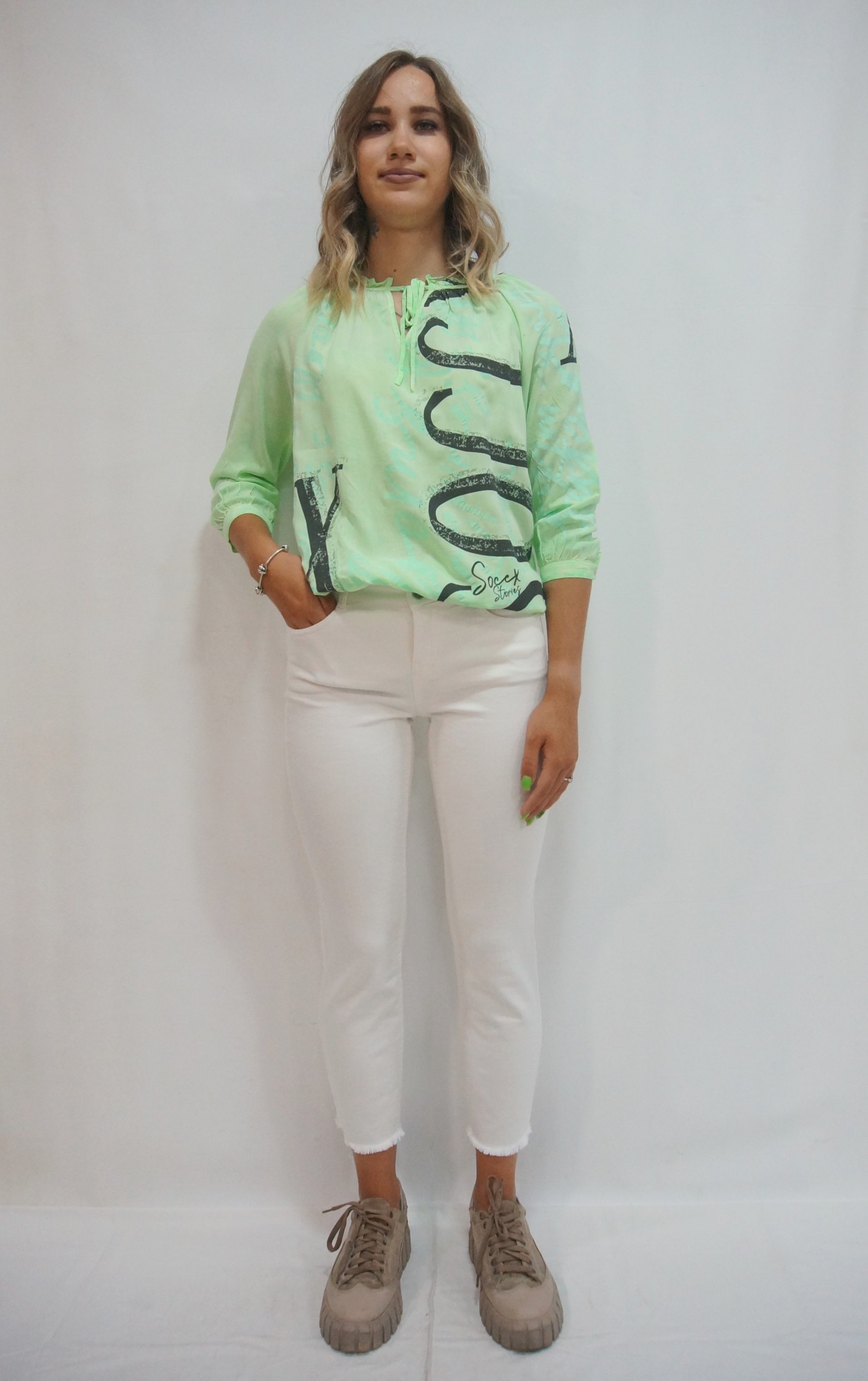 Блуза SOCCX STO-1912-5521  неоново-салатовый 200965, Блуза SOCCX STO-1912-5521 S неоново-салатовый 200965 
Блуза SOCCX STO-1912-5521  неоново-салатовый 200965, Блуза SOCCX STO-1912-5521 S неоново-салатовый 200965