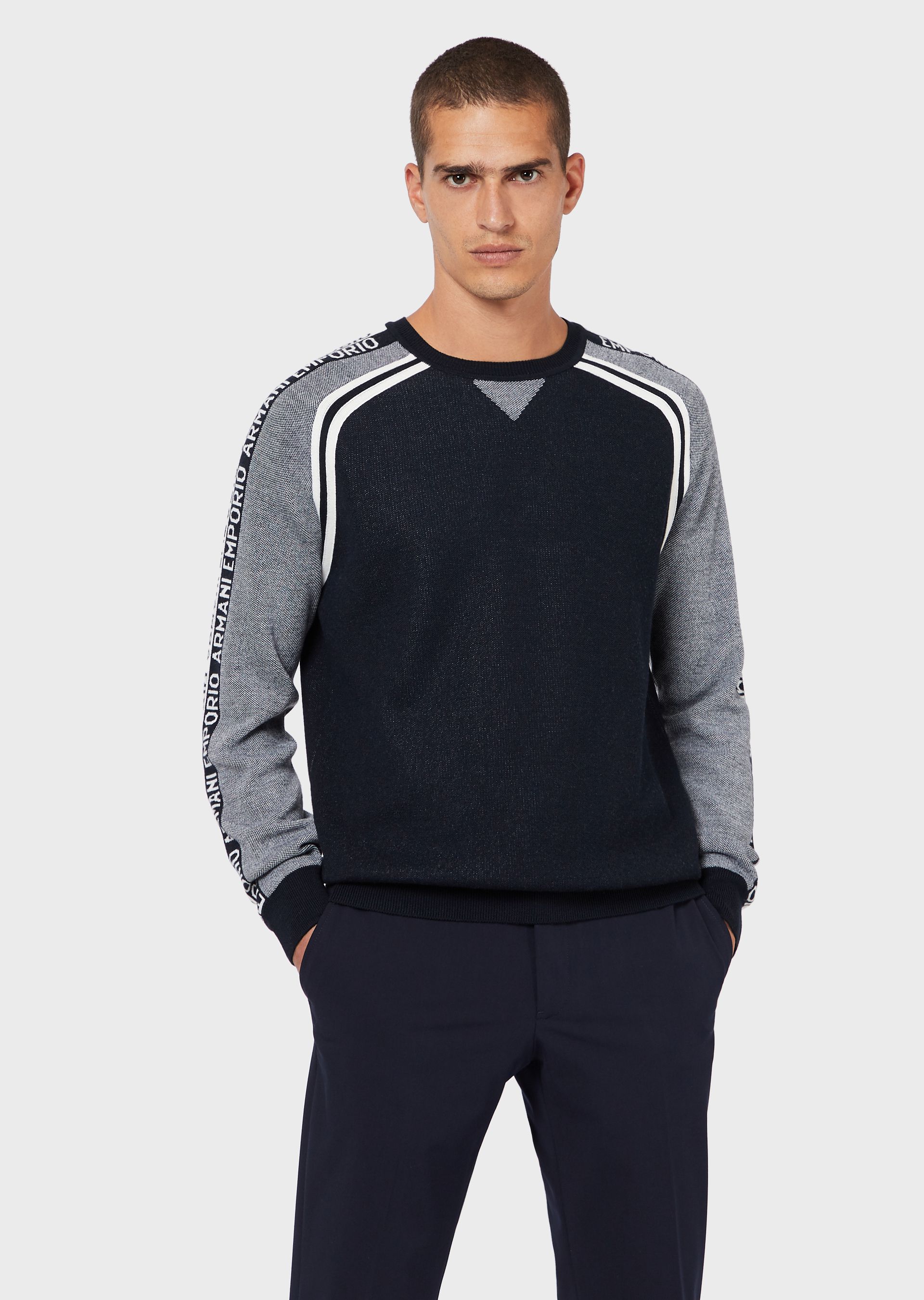 Джемпер Emporio Armani Темно-синий 6H1MTA.1MDFZ, Джемпер Emporio Armani XL Темно-синий 6H1MTA.1MDFZ
Джемпер Emporio Armani Темно-синий 6H1MTA.1MDFZ, Джемпер Emporio Armani XL Темно-синий 6H1MTA.1MDFZ