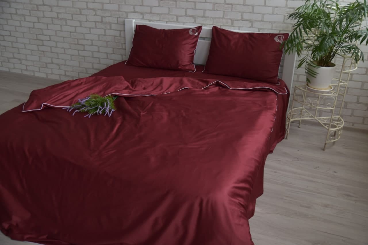 Комплект постельного белья Dreamcat из Турецкого Сатина со стразами Эммануэль Евро (наволочки 70х70)
Комплект постельного белья Dreamcat из Турецкого Сатина со стразами Эммануэль Евро (наволочки 70х70)