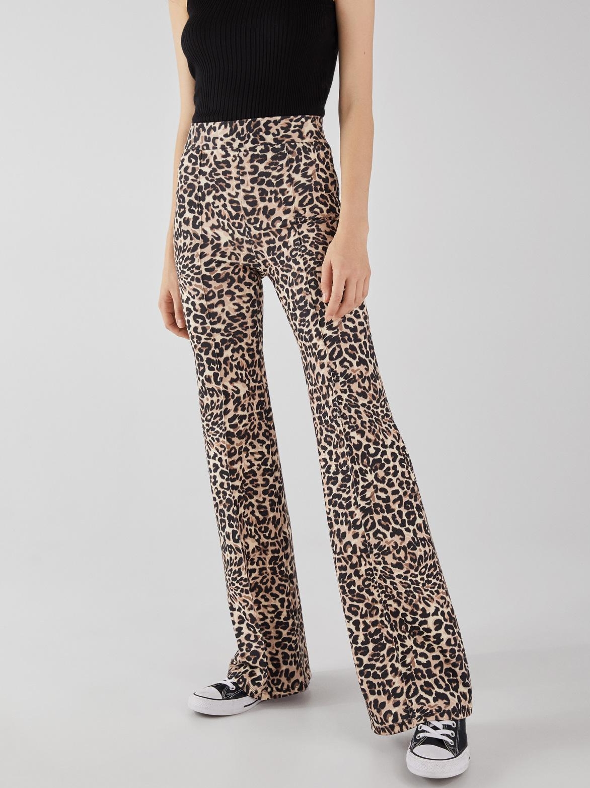 Брюки Bershka XAZ147301SDEG Леопардовые, Брюки Bershka XAZ147301SDEG S Леопардовые
Брюки Bershka XAZ147301SDEG Леопардовые, Брюки Bershka XAZ147301SDEG S Леопардовые