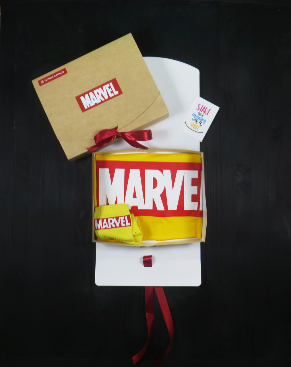 Подарочный набор мужской. желтая футболка с принтом "Marvel", носки с принтом "Marvel" Maybel Box 5003 (2286, Подарочный набор мужской. желтая футболка с принтом "Marvel", носки с принтом "Marvel" Maybel M Box 5003 (2286)
Подарочный набор мужской. желтая футболка с принтом "Marvel", носки с принтом "Marvel" Maybel Box 5003 (2286, Подарочный набор мужской. желтая футболка с принтом "Marvel", носки с принтом "Marvel" Maybel M Box 5003 (2286)