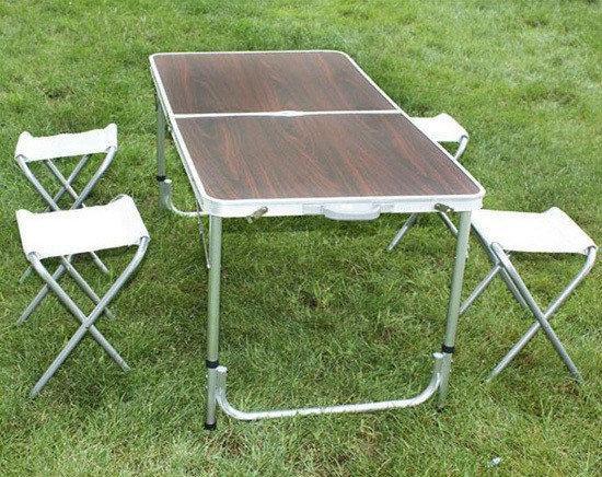 Прочный раскладной стол для пикника со стульями Folding Table с круглыми ножками Коричневый
Прочный раскладной стол для пикника со стульями Folding Table с круглыми ножками Коричневый