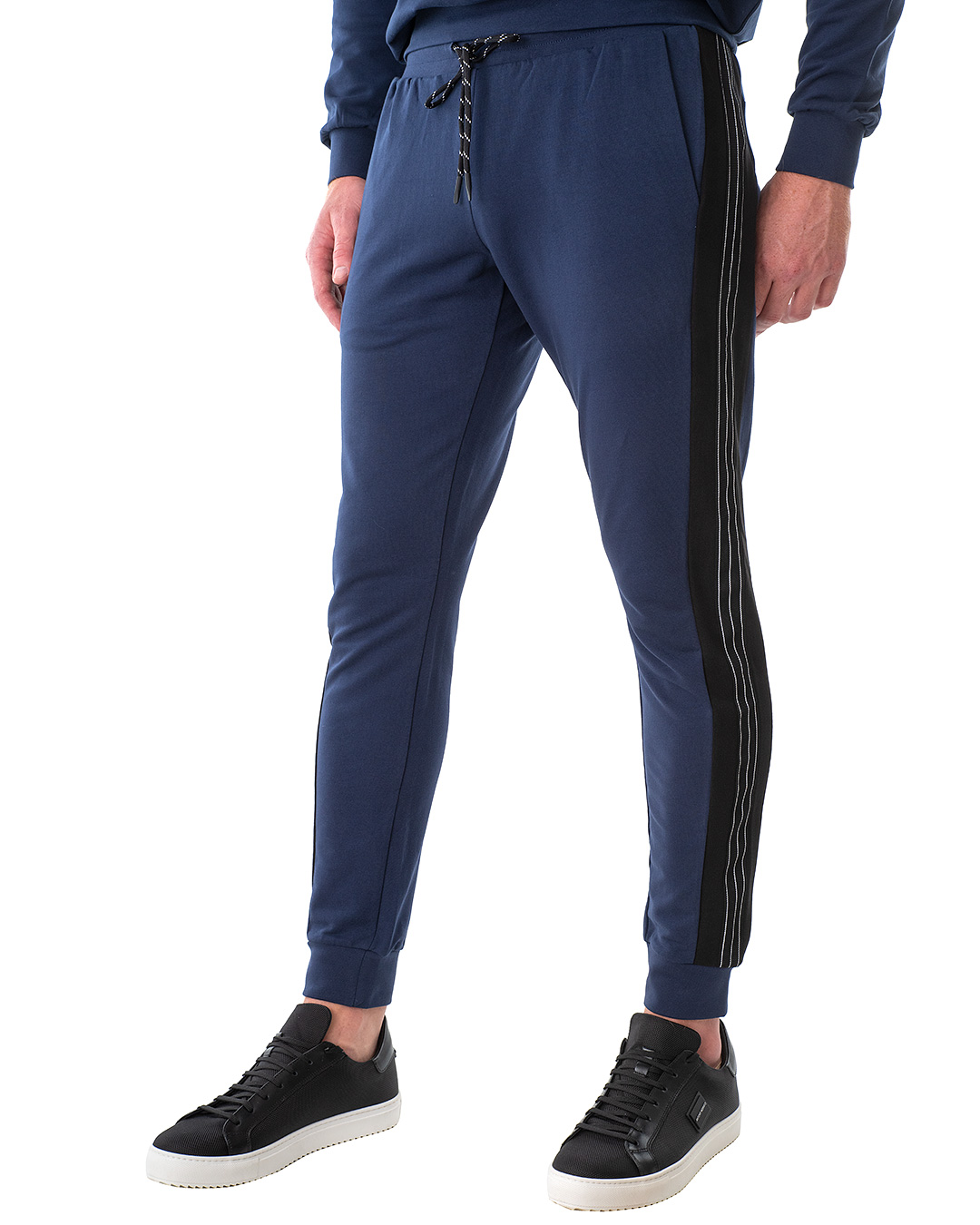 Штани спортивні чоловічі ANTONY MORATO (MMFP00324-FA150048-7103/21-22-2) Синій XXL
Штани спортивні чоловічі ANTONY MORATO (MMFP00324-FA150048-7103/21-22-2) Синій XXL
