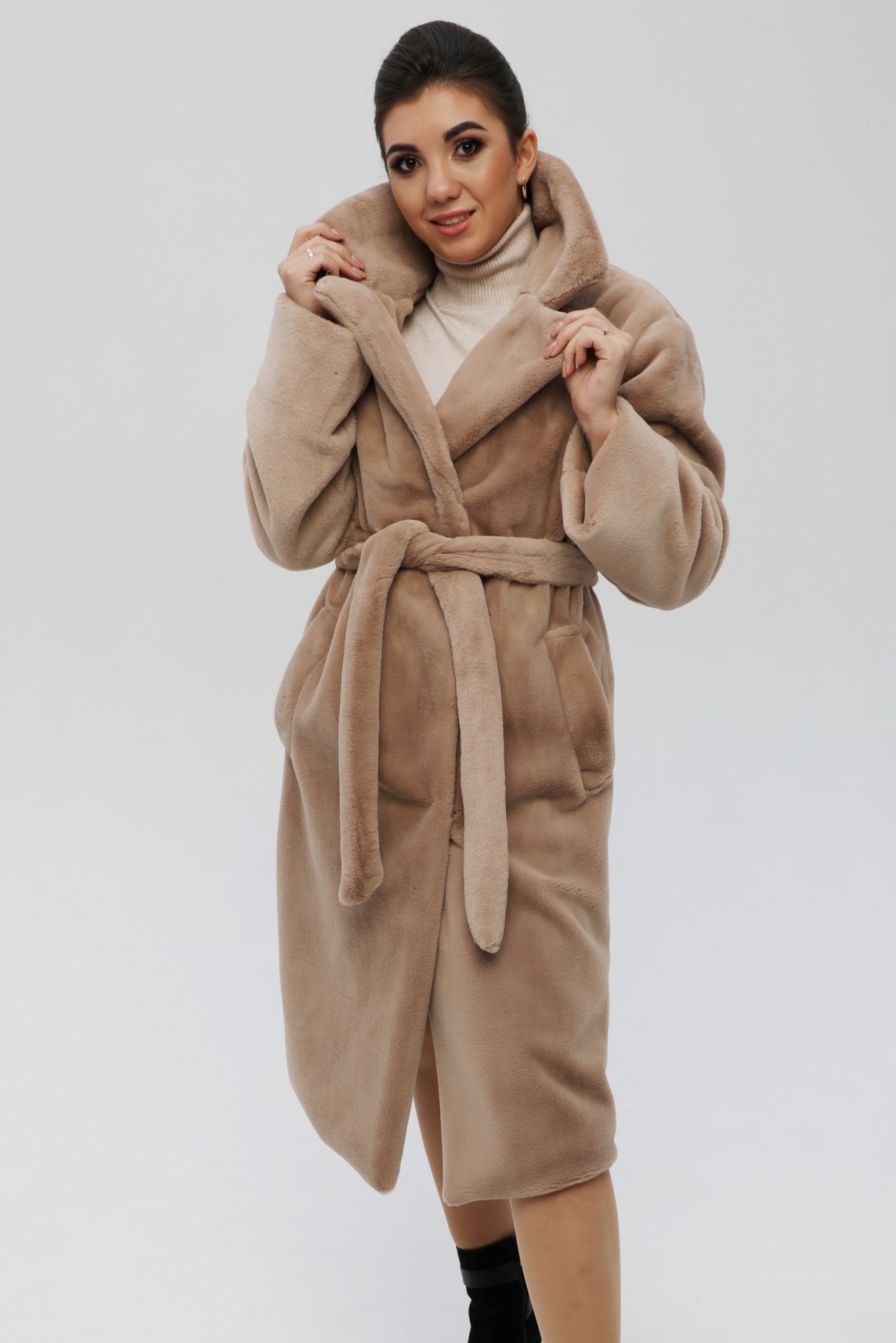 Шуба женская длинная Exclusive moda М-092 Песочный, Шуба женская длинная Exclusive moda М-092 52 Песочный
Шуба женская длинная Exclusive moda М-092 Песочный, Шуба женская длинная Exclusive moda М-092 52 Песочный