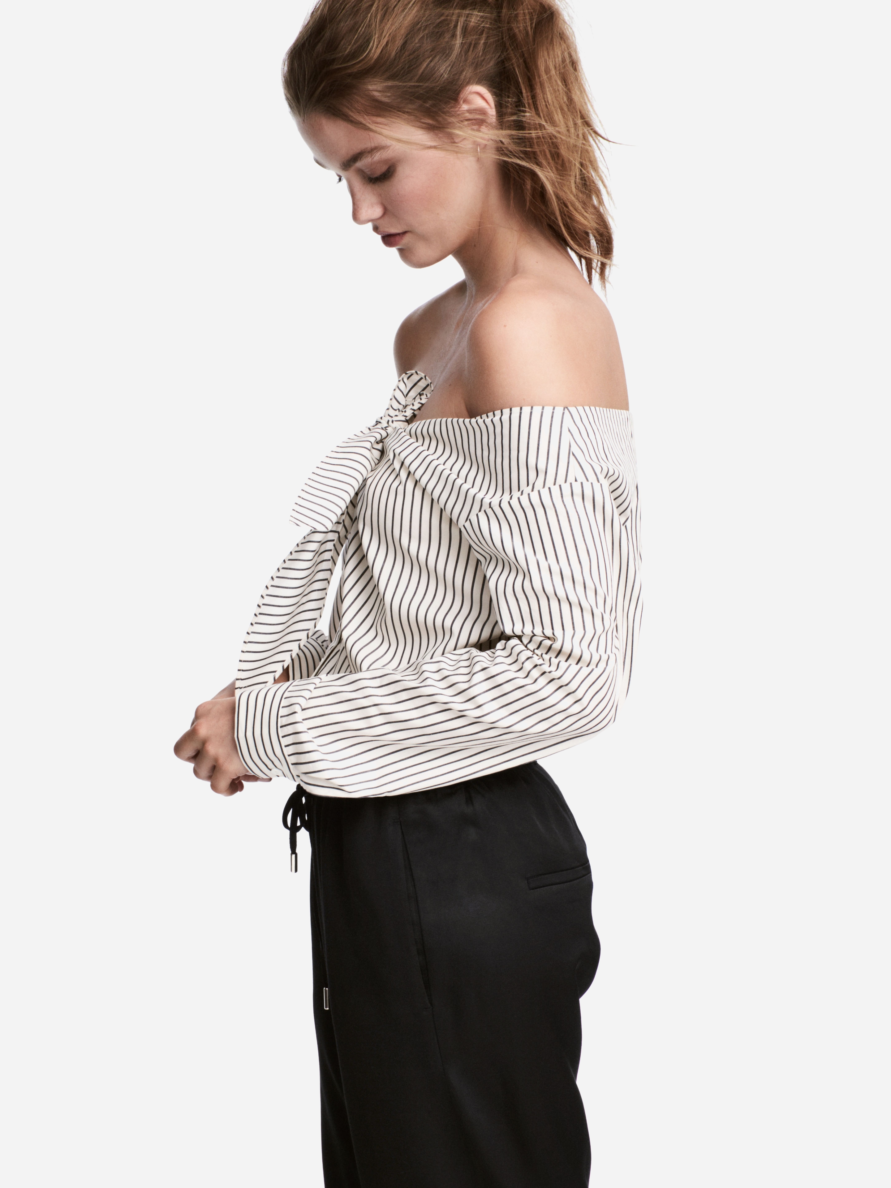 Блузка H&M XAZ089899ALKC Белая с черным, Блузка H&M XAZ089899ALKC 46 Белая с черным
Блузка H&M XAZ089899ALKC Белая с черным, Блузка H&M XAZ089899ALKC 46 Белая с черным