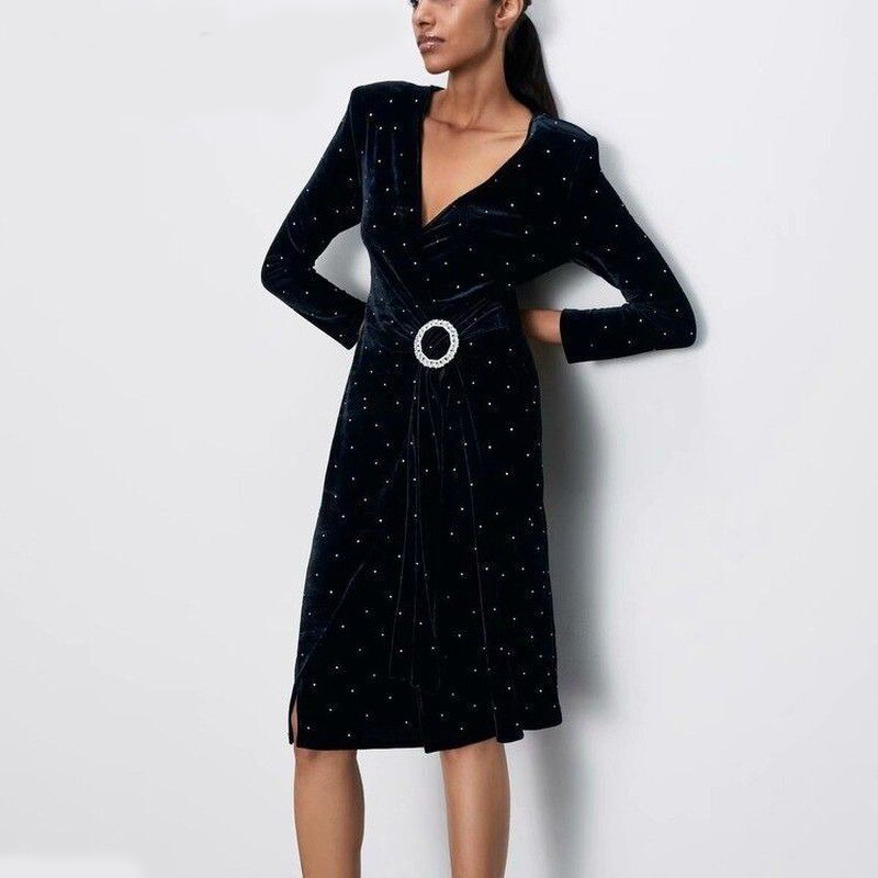 Платье женское ассиметричное черное Gloss Berni Fashion () Черный, Платье женское ассиметричное черное Gloss Berni Fashion (M) Черный
Платье женское ассиметричное черное Gloss Berni Fashion () Черный, Платье женское ассиметричное черное Gloss Berni Fashion (M) Черный