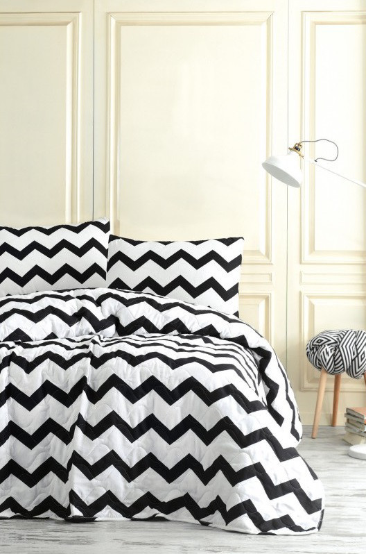 Покрывало стеганное с наволочками 160*220 Eponj Home B&W SmallZigzag черно-белое
Покрывало стеганное с наволочками 160*220 Eponj Home B&W SmallZigzag черно-белое