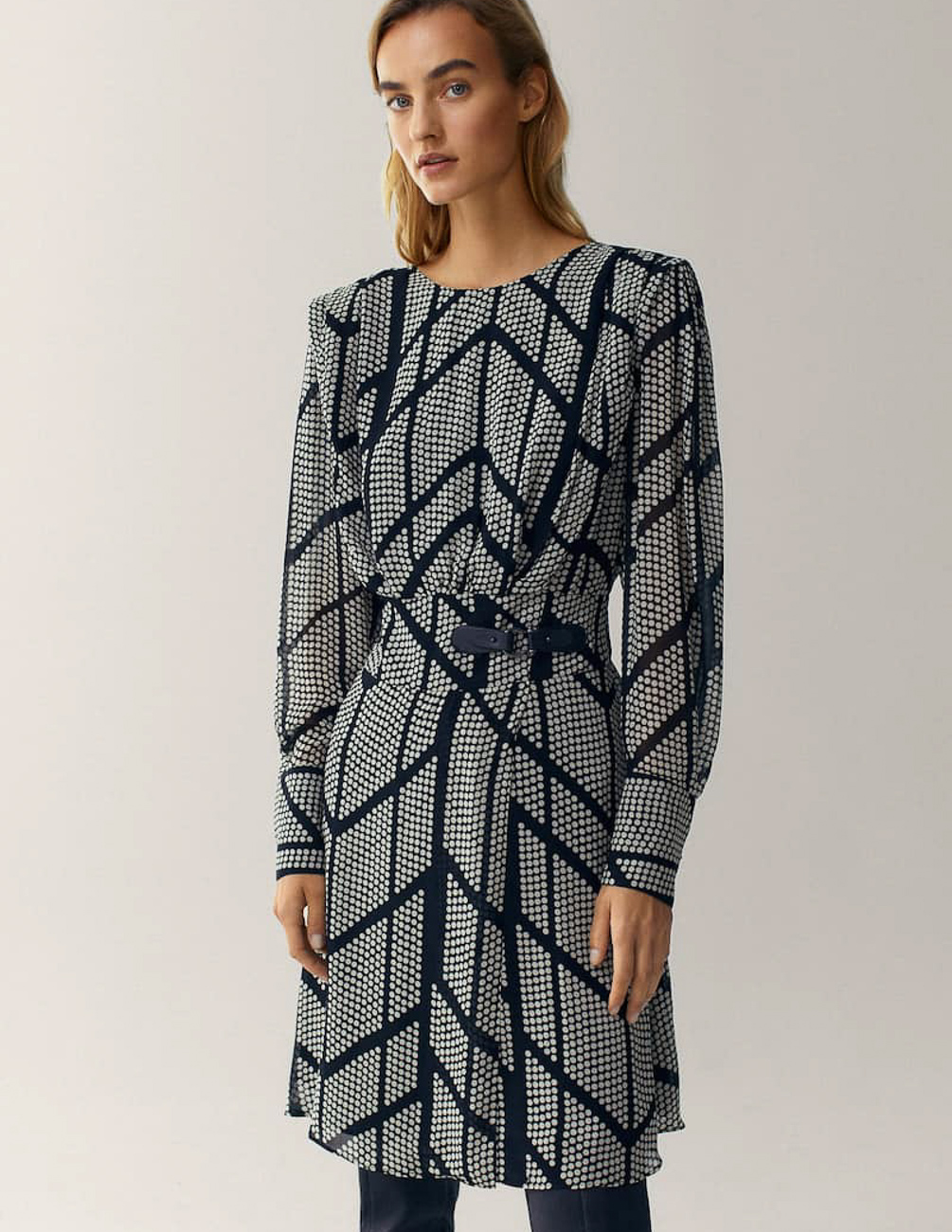 Платье Massimo Dutti Ж1077606 (6671/873/800) цвет черный, Платье Massimo Dutti Ж1077606 (6671/873/800) цвет черный L
Платье Massimo Dutti Ж1077606 (6671/873/800) цвет черный, Платье Massimo Dutti Ж1077606 (6671/873/800) цвет черный L