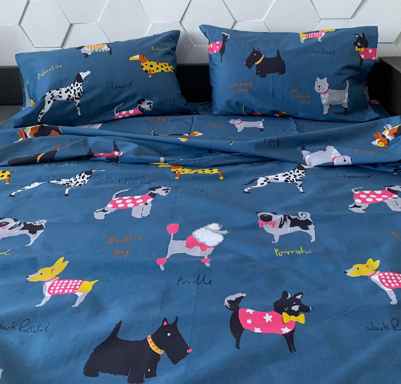 Постельное белье евро Mazani Dogs 50х70 см, 200х220 см, без резинки 240х220 см 
Постельное белье евро Mazani Dogs 50х70 см, 200х220 см, без резинки 240х220 см