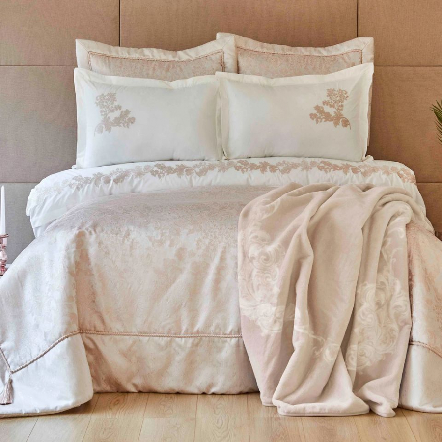 Набор постельное белье с покрывалом и пледом Karaca Home Jessica rosegold Евро (с покрывалом 260х270 см и пледом 200х220 см) турция, хлопок, полиэстер
Набор постельное белье с покрывалом и пледом Karaca Home Jessica rosegold Евро (с покрывалом 260х270 см и пледом 200х220 см) турция, хлопок, полиэстер