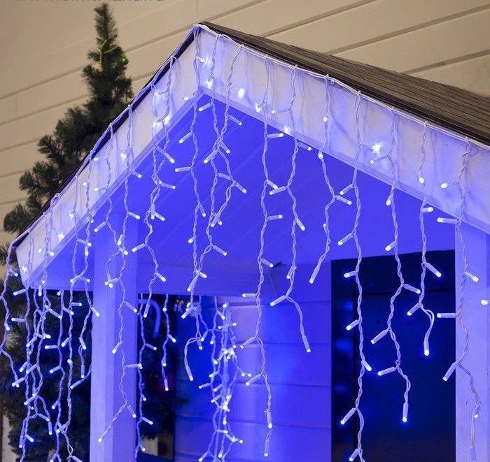 Светодиодная уличная гирлянда бахрома 5 м 100LED с переходником прозрачный шнур от сети Синяя
Светодиодная уличная гирлянда бахрома 5 м 100LED с переходником прозрачный шнур от сети Синяя