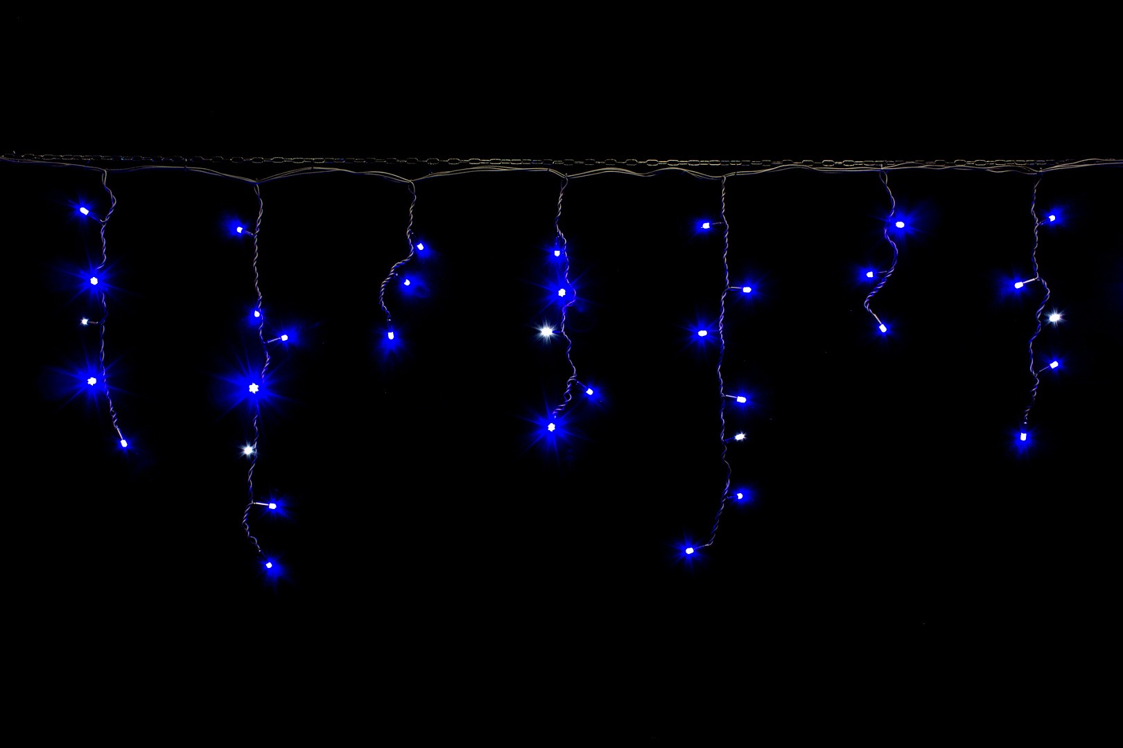 Гирлянда бахрома уличная светодиодная 3x0.7м 100LED с переходником черный провод от сети Синяя
Гирлянда бахрома уличная светодиодная 3x0.7м 100LED с переходником черный провод от сети Синяя