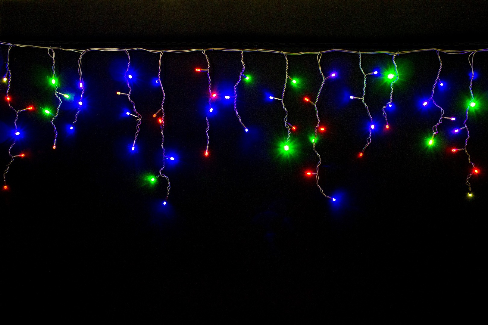 Гирлянда бахрома уличная светодиодная 3x0.7м 100LED с переходником черный провод от сети Разноцветная
Гирлянда бахрома уличная светодиодная 3x0.7м 100LED с переходником черный провод от сети Разноцветная