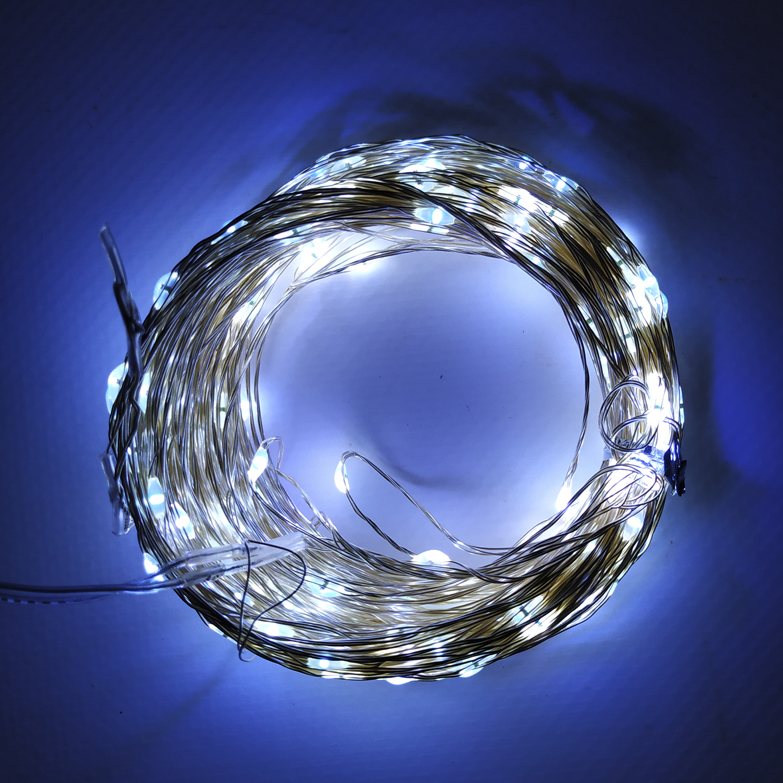 Светодиодная гирлянда Капля росы Euro Led 20 м 200 LED нить медный провод от USB батареек АА3 белый (5936)
Светодиодная гирлянда Капля росы Euro Led 20 м 200 LED нить медный провод от USB батареек АА3 белый (5936)