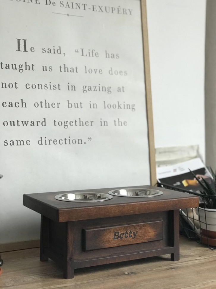 Именная подставка для мисок для собак TheMagicTreeArt из дерева, Тип 6, M Сандаловое дерево 
Именная подставка для мисок для собак TheMagicTreeArt из дерева, Тип 6, M Сандаловое дерево