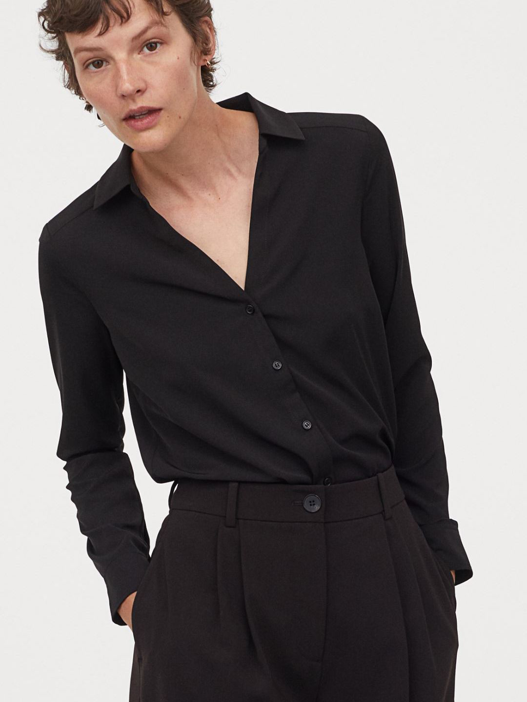 Рубашка H&M 0762846-0 Черная (СА2000001869680, Рубашка H&M 0762846-0 34 Черная (СА2000001869680)
Рубашка H&M 0762846-0 Черная (СА2000001869680, Рубашка H&M 0762846-0 34 Черная (СА2000001869680)