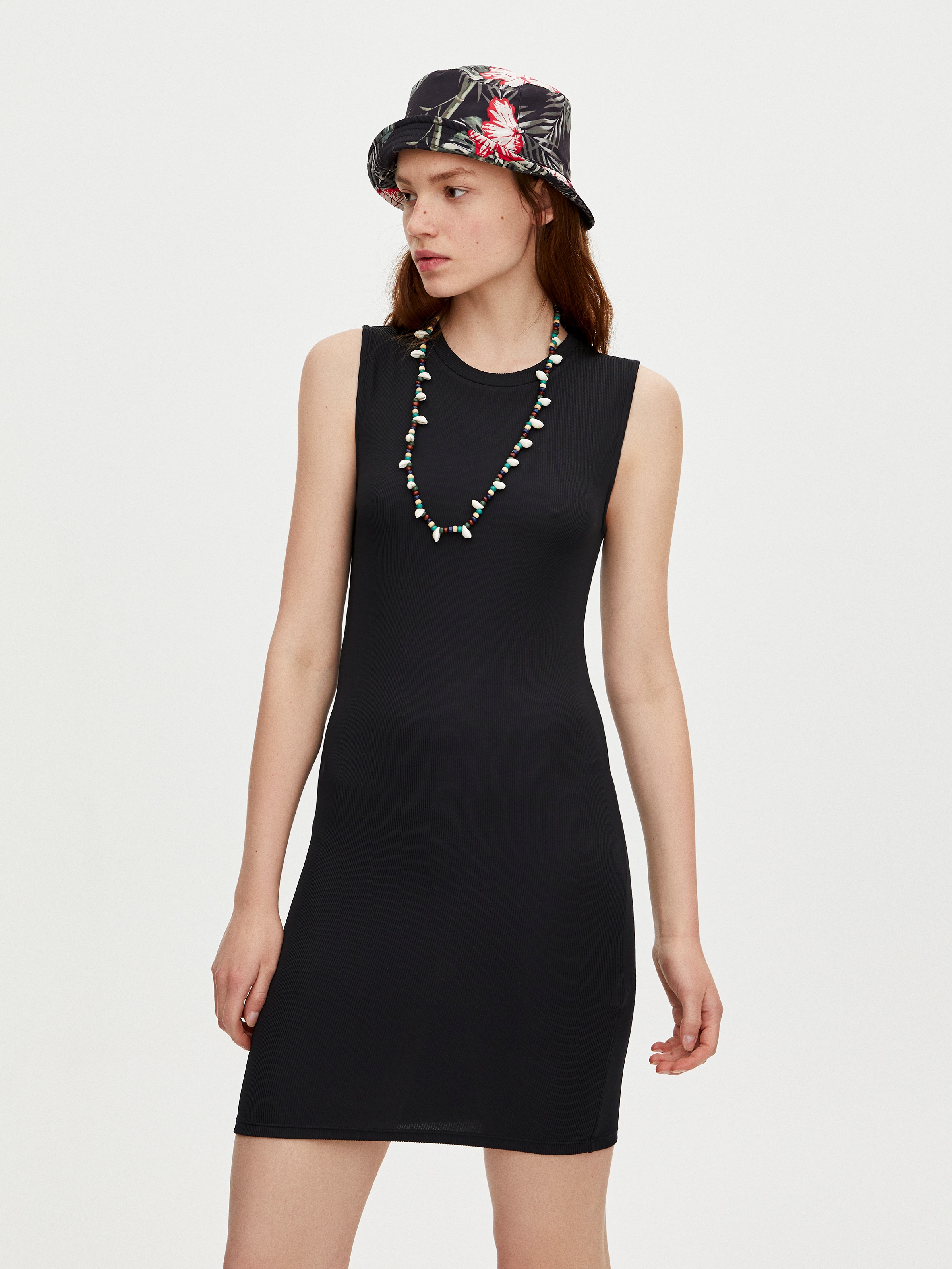Платье Pull & Bear 9390/326/800 Черное, Платье Pull & Bear 9390/326/800 M Черное
Платье Pull & Bear 9390/326/800 Черное, Платье Pull & Bear 9390/326/800 M Черное