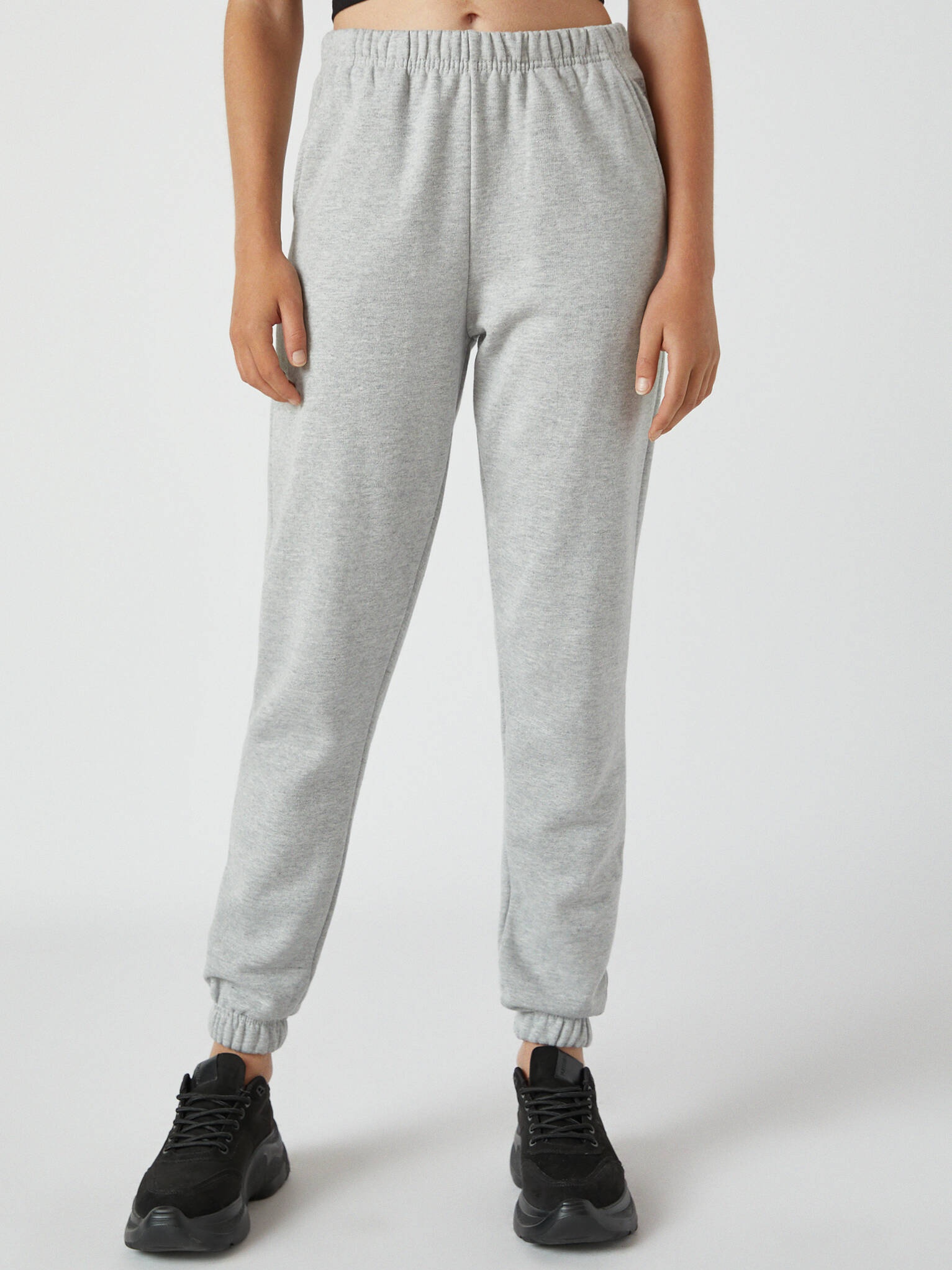 Спортивные штаны Pull & Bear 9678/310/828 Серые, Спортивные штаны Pull & Bear 9678/310/828 S Серые
Спортивные штаны Pull & Bear 9678/310/828 Серые, Спортивные штаны Pull & Bear 9678/310/828 S Серые