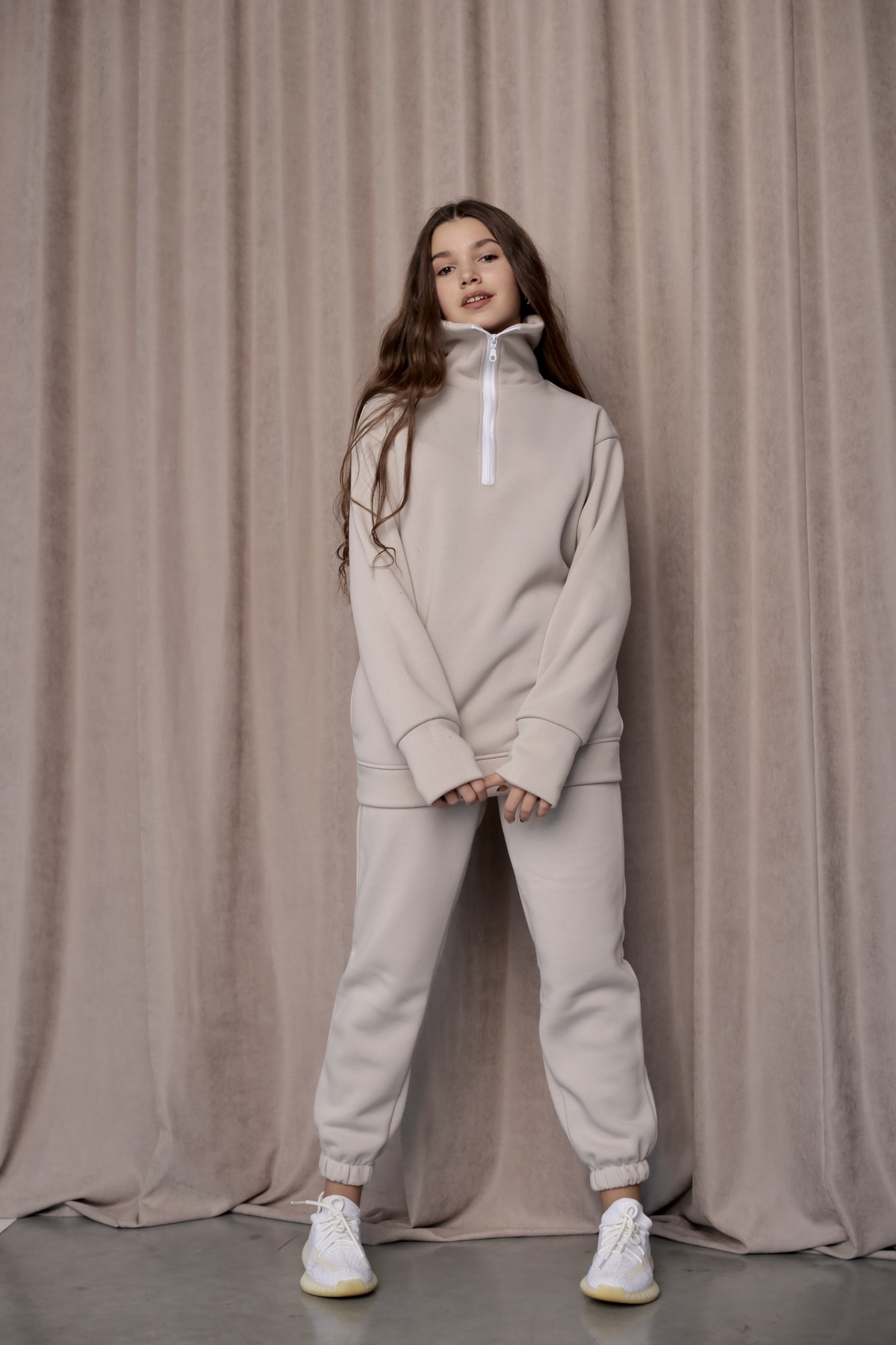 Флисовый спортивный костюм для девочек, DS2074-бежевый (13 лет 158 СМ)
Флисовый спортивный костюм для девочек, DS2074-бежевый (13 лет 158 СМ)