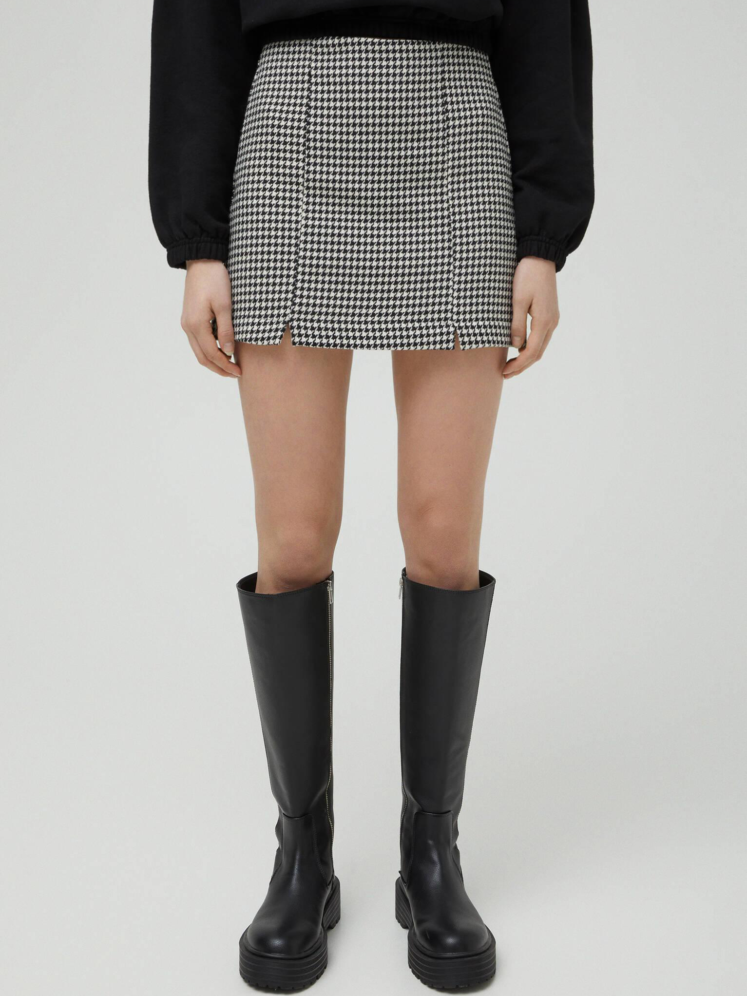 Юбка Pull & Bear XAZ295124NGYL Белая с черным, Юбка Pull & Bear XAZ295124NGYL M Белая с черным
Юбка Pull & Bear XAZ295124NGYL Белая с черным, Юбка Pull & Bear XAZ295124NGYL M Белая с черным