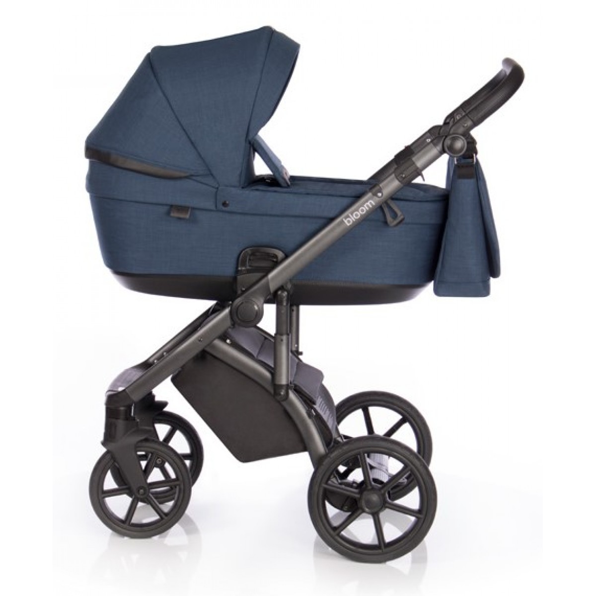 Коляска универсальная 2 в 1 Roan Bloom Midnight с багажной корзиной и двойной амортизацией + сумка для мамы
Коляска универсальная 2 в 1 Roan Bloom Midnight с багажной корзиной и двойной амортизацией + сумка для мамы