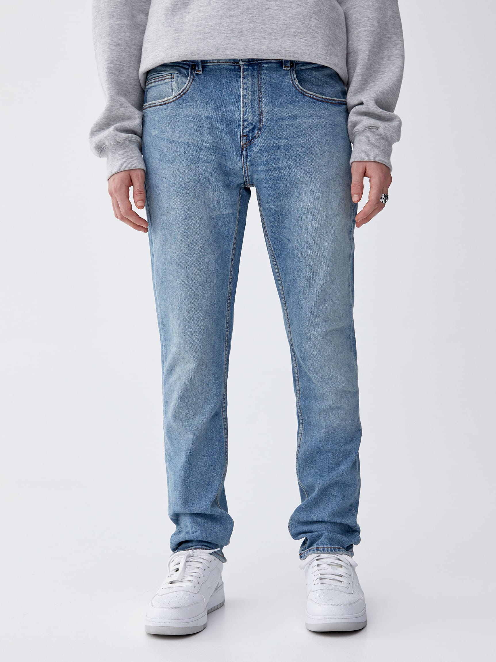 Джинсы Pull & Bear 5683/500/427 Голубые джинс, Джинсы Pull & Bear 5683/500/427 36 Голубые джинс
Джинсы Pull & Bear 5683/500/427 Голубые джинс, Джинсы Pull & Bear 5683/500/427 36 Голубые джинс