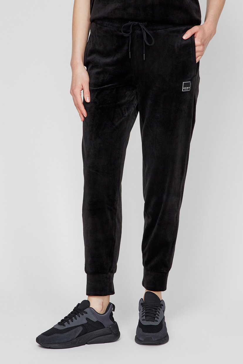 Женские черные велюровые спортивные брюки DKNY DP1P2745, Женские черные велюровые спортивные брюки DKNY S DP1P2745
Женские черные велюровые спортивные брюки DKNY DP1P2745, Женские черные велюровые спортивные брюки DKNY S DP1P2745