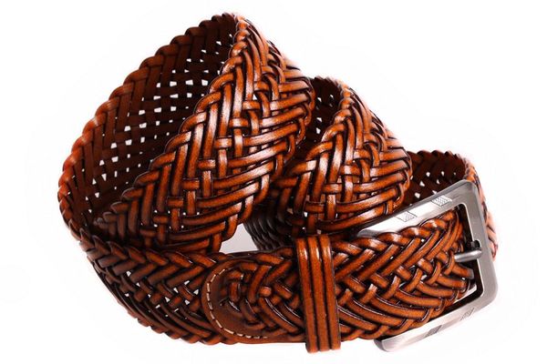 Кожаный мужской ремень под классические брюки D-Belts S0108 коричневый (100-105 см х 4 см)
Кожаный мужской ремень под классические брюки D-Belts S0108 коричневый (100-105 см х 4 см)