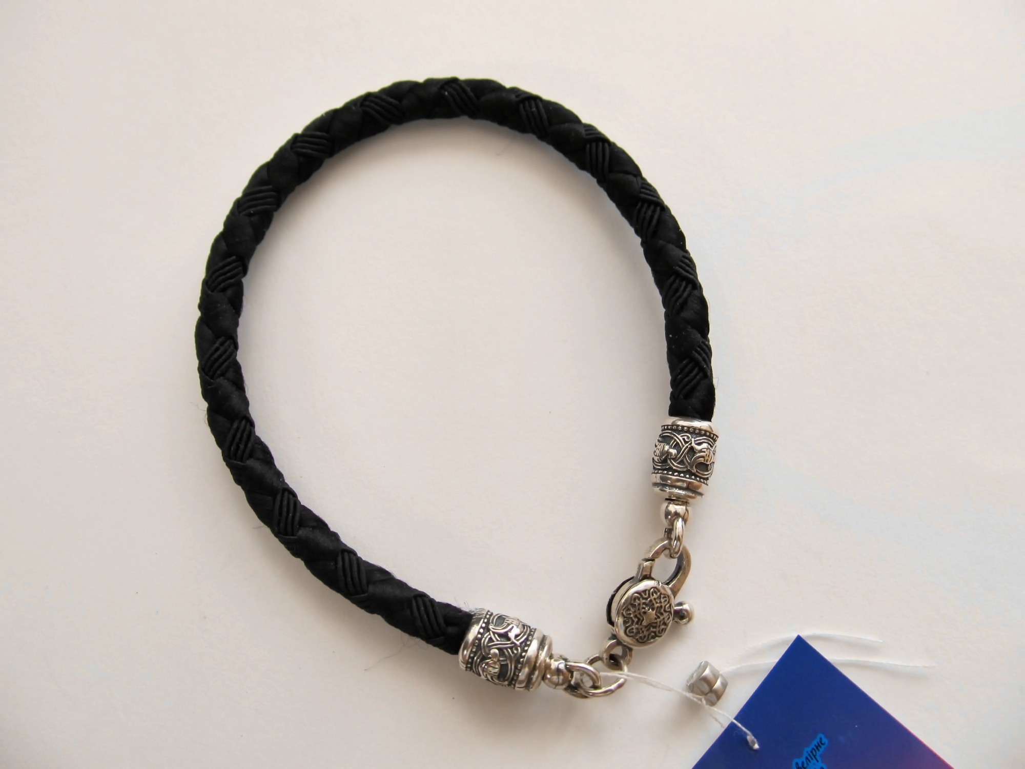 Браслет из серебра 925° и шелка "Милан" на руку SilverArtisan 0.0054-5 размер 19,5
Браслет из серебра 925° и шелка "Милан" на руку SilverArtisan 0.0054-5 размер 19,5