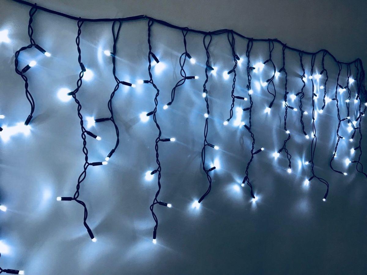 Гирлянда Xmas LED 120 3.3 Line Short curtain (Сосульки/Бахрома) W-2 Белая 5 Метров Ул.+соед Черный
Гирлянда Xmas LED 120 3.3 Line Short curtain (Сосульки/Бахрома) W-2 Белая 5 Метров Ул.+соед Черный