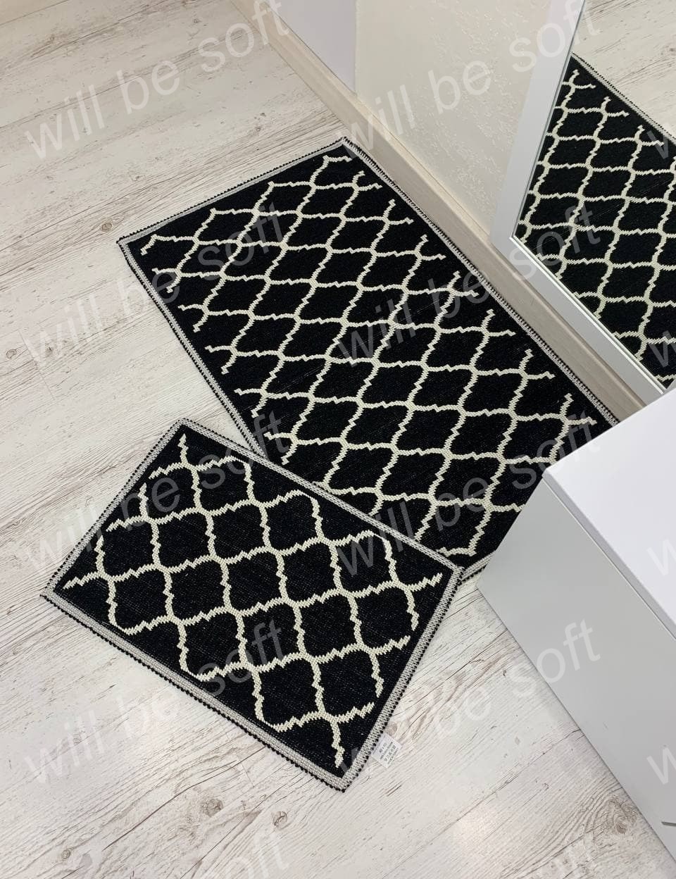 Комплект ковриков для ванной комнаты Lavanta Home Узоры 60х100 и 60х40 см Черный с Белым 923
Комплект ковриков для ванной комнаты Lavanta Home Узоры 60х100 и 60х40 см Черный с Белым 923