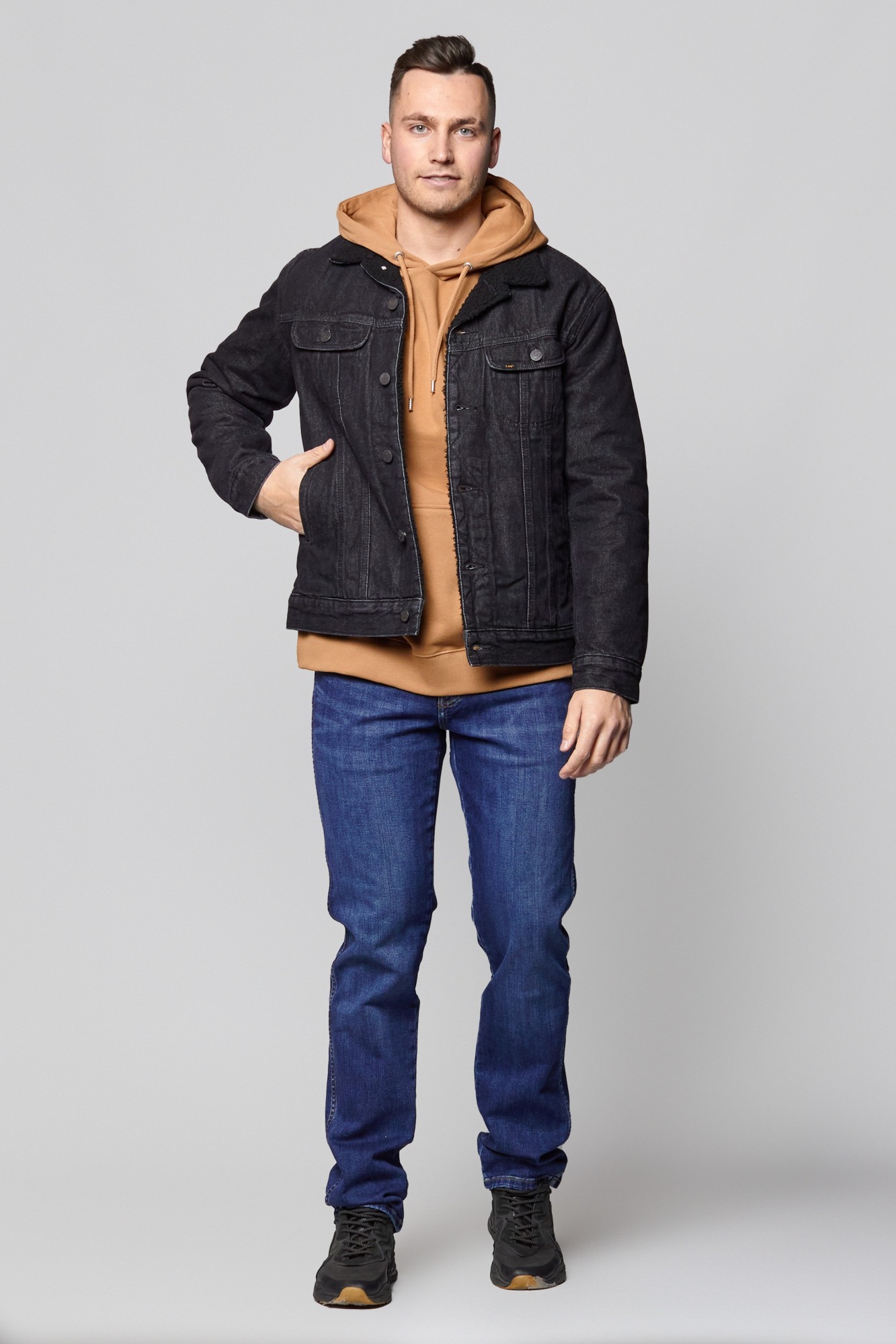 Шерпа Lee Sherpa Jacket Regular Fit Черный -00, Шерпа Lee Sherpa Jacket Regular Fit Черный S-00
Шерпа Lee Sherpa Jacket Regular Fit Черный -00, Шерпа Lee Sherpa Jacket Regular Fit Черный S-00