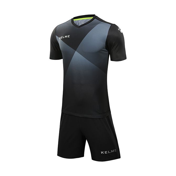 Комплект футбольной формы Kelme LIGA черно-белый 3XL 3981509.9055
Комплект футбольной формы Kelme LIGA черно-белый 3XL 3981509.9055