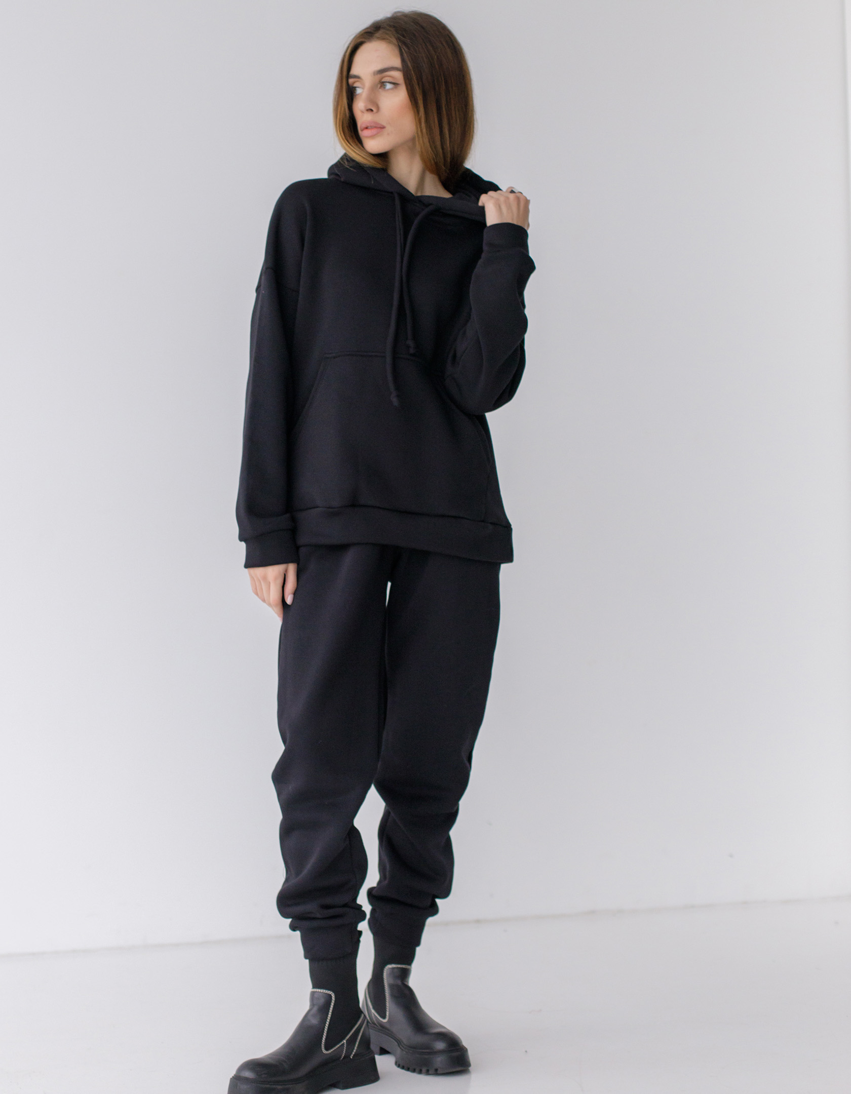 Костюм Wear me однотонный спортивный свободный с карманом кенгуру Чёрный 2w/43/29, Костюм Wear me однотонный спортивный свободный с карманом кенгуру L Чёрный 2w/43/29
Костюм Wear me однотонный спортивный свободный с карманом кенгуру Чёрный 2w/43/29, Костюм Wear me однотонный спортивный свободный с карманом кенгуру L Чёрный 2w/43/29