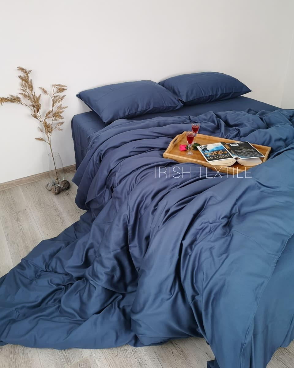 Комплект постельного белья Botsi Home Сатин Blue 180x220 с простыней на резинке 180х200х25
Комплект постельного белья Botsi Home Сатин Blue 180x220 с простыней на резинке 180х200х25