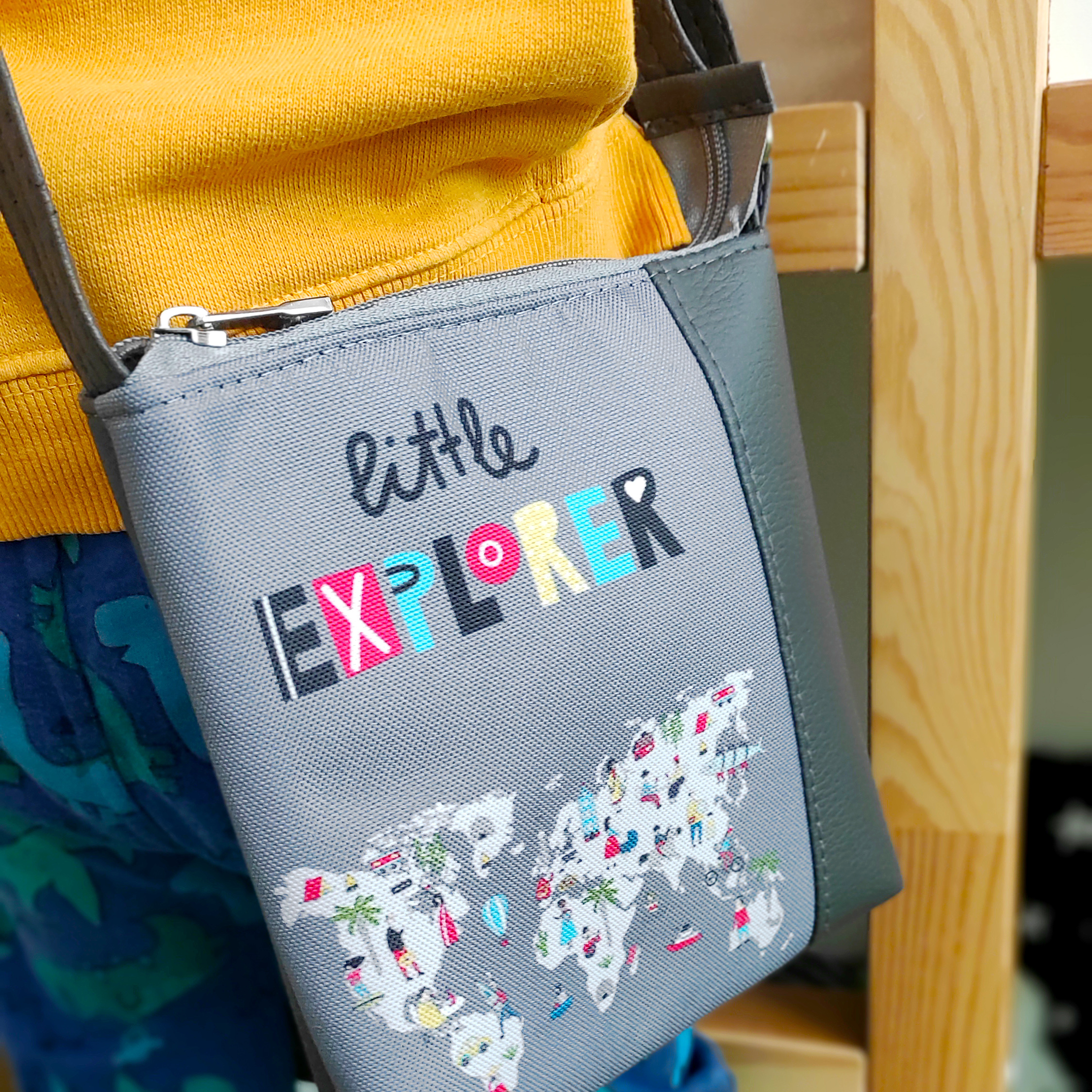 Сумка детская Little prince/princess Little explorer Presentville 18х18 см 000175357
Сумка детская Little prince/princess Little explorer Presentville 18х18 см 000175357