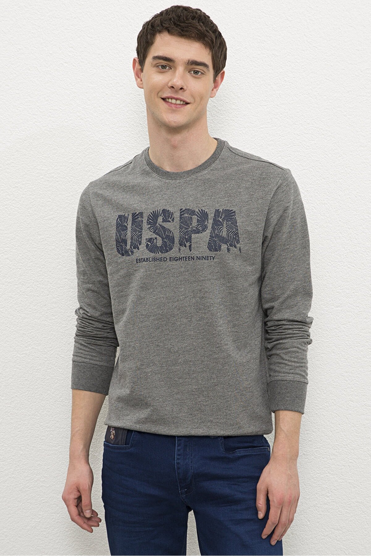 Свитшот мужской U.S. Polo Assn. Серый (1219370 VR081, Свитшот мужской U.S. Polo Assn. Серый 2XL (1219370 VR081)
Свитшот мужской U.S. Polo Assn. Серый (1219370 VR081, Свитшот мужской U.S. Polo Assn. Серый 2XL (1219370 VR081)
