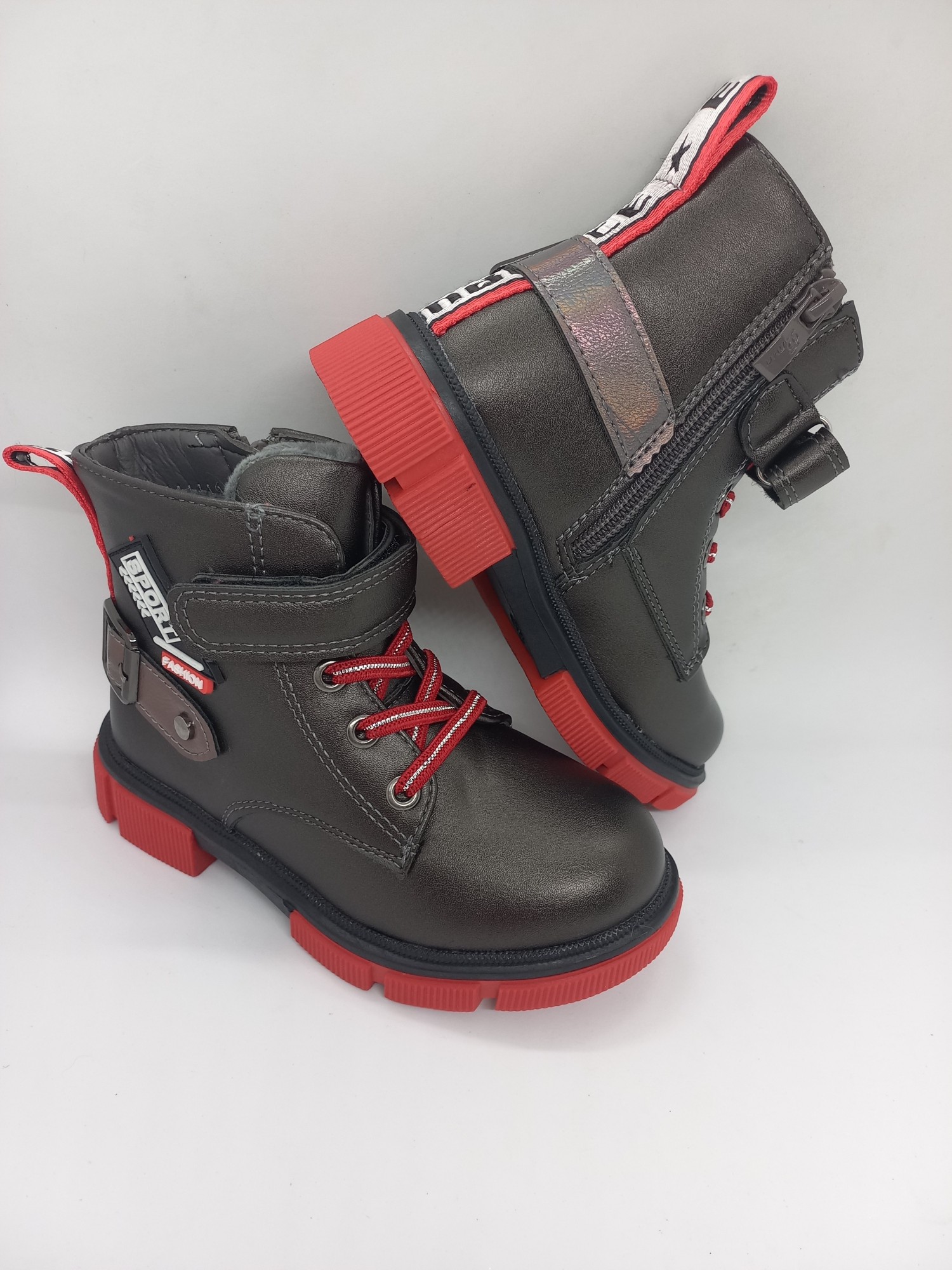 Демисезонные ботинки на девочку Флип серые с красным утепленные 30 р 19 см BD-0166 
Демисезонные ботинки на девочку Флип серые с красным утепленные 30 р 19 см BD-0166