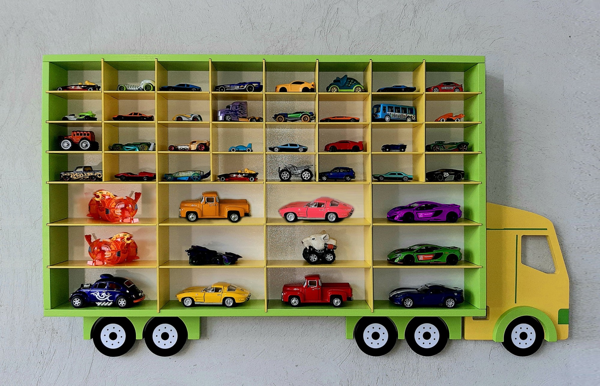 Полка Грузовик "Микс" желто-зеленая для 32 Hot Wheels и 12 kinsmart (mix-v-m-yellow-green)
Полка Грузовик "Микс" желто-зеленая для 32 Hot Wheels и 12 kinsmart (mix-v-m-yellow-green)
