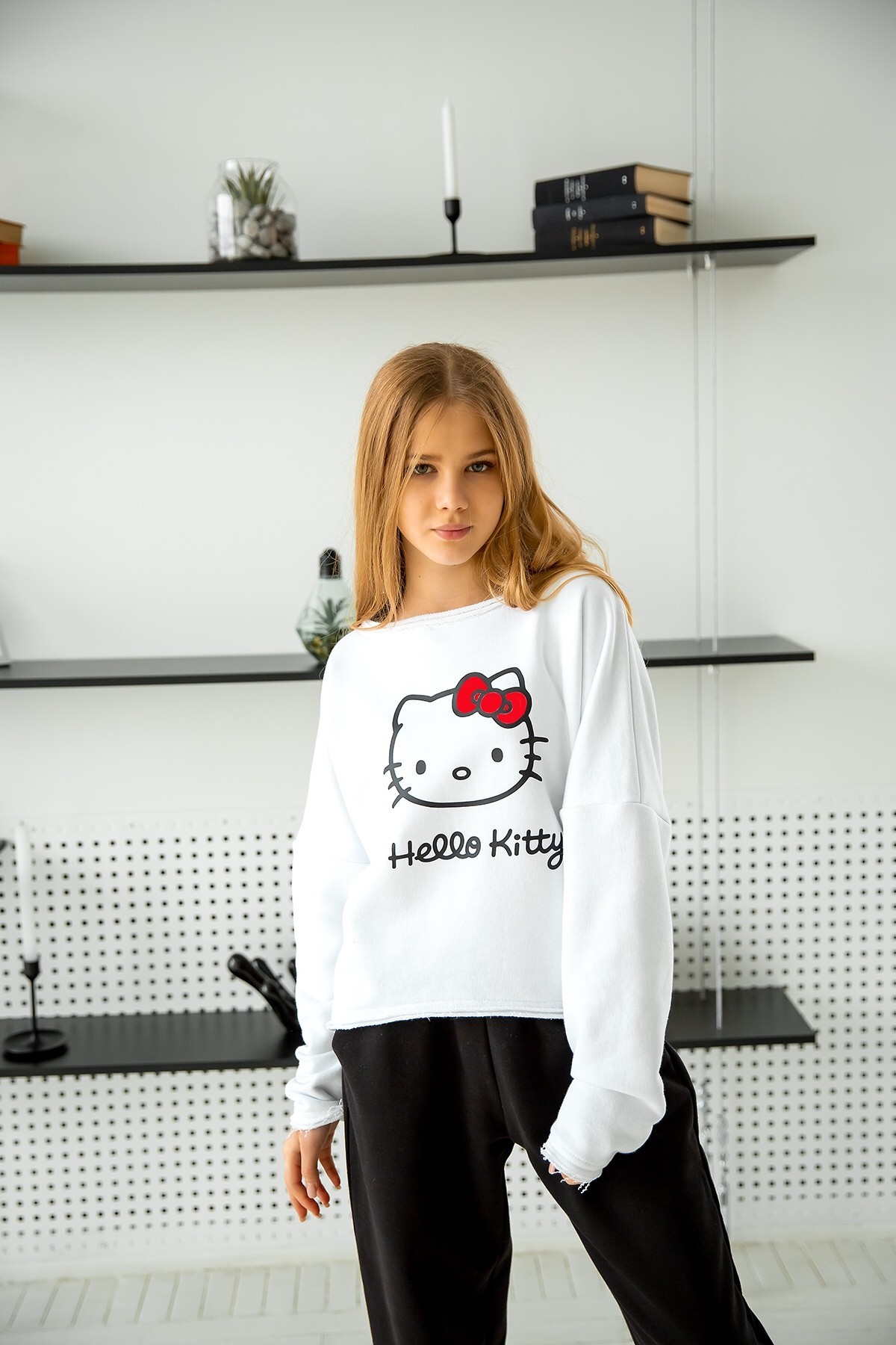 Свитшот Hello Kitty обрез понизу девочке-подростку My Space Girl 170-176 см Белый
Свитшот Hello Kitty обрез понизу девочке-подростку My Space Girl 170-176 см Белый