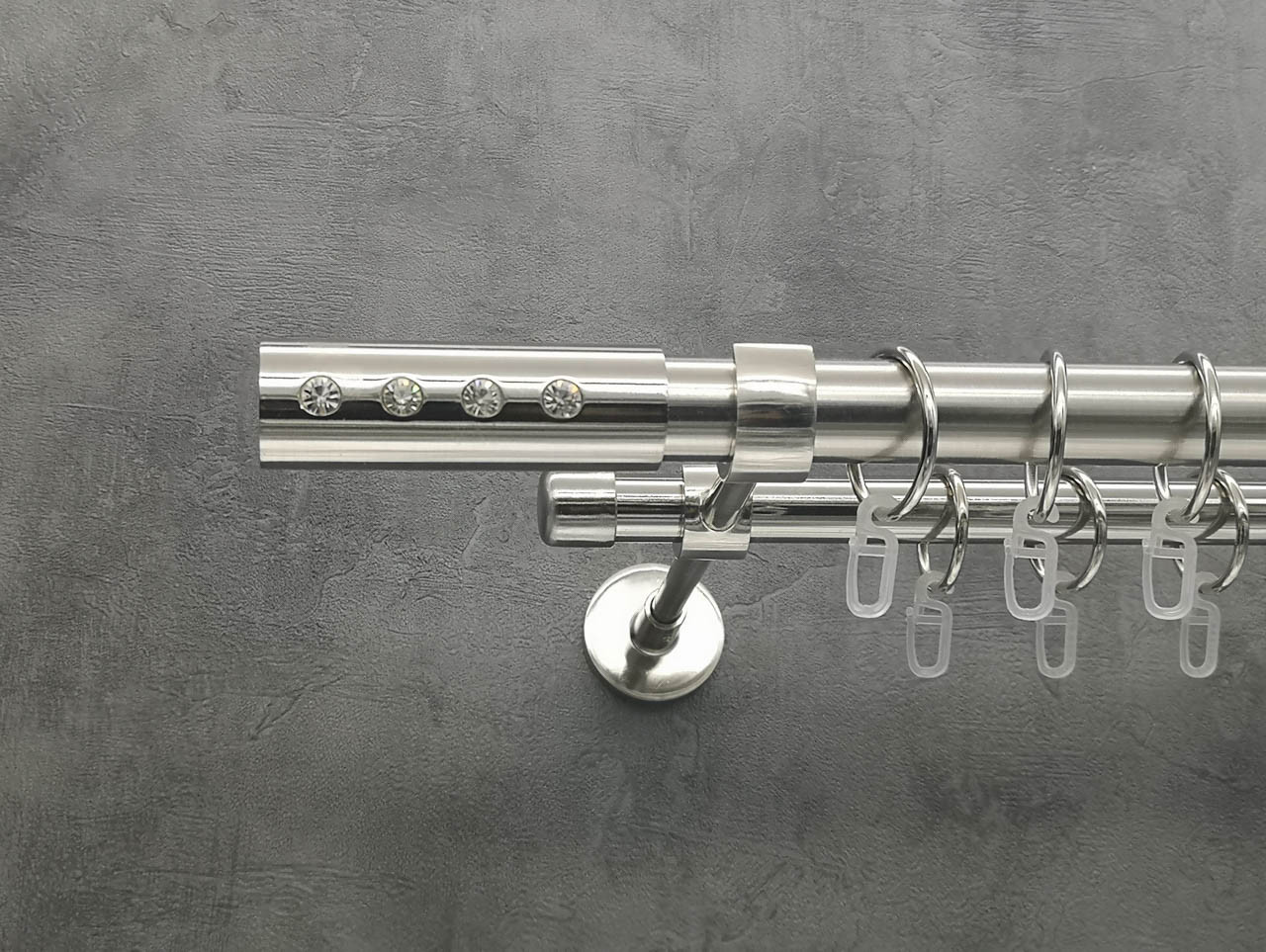 Карниз Quadrum Алюр 400 см двойной Сталь модерн 25/19 мм гладкая (кольца с крючками)
Карниз Quadrum Алюр 400 см двойной Сталь модерн 25/19 мм гладкая (кольца с крючками)