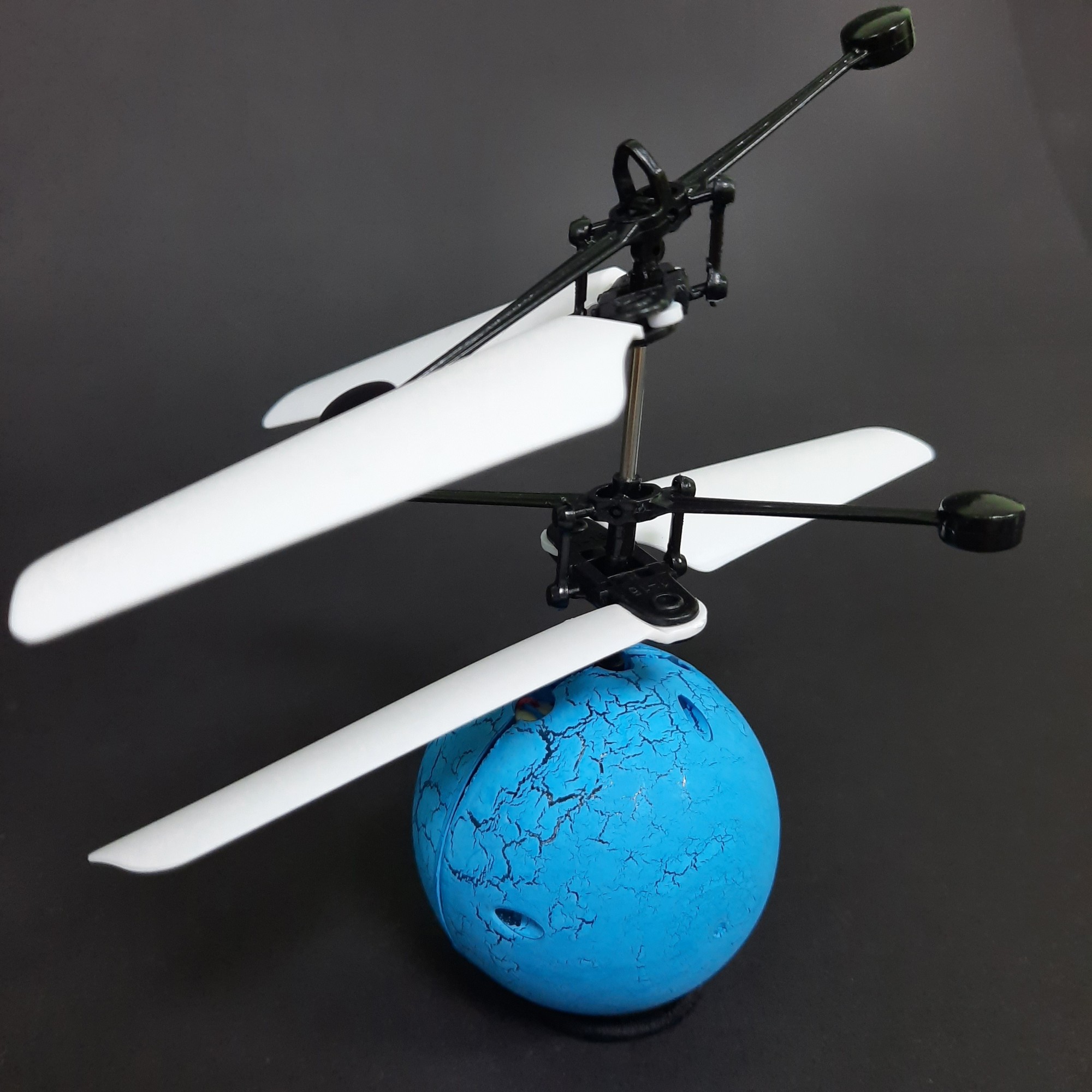 Классный летающий от руки светящийся шар Flying Ball сенсорный шарик с пропеллером на аккумуляторе АН888 Синий
Классный летающий от руки светящийся шар Flying Ball сенсорный шарик с пропеллером на аккумуляторе АН888 Синий