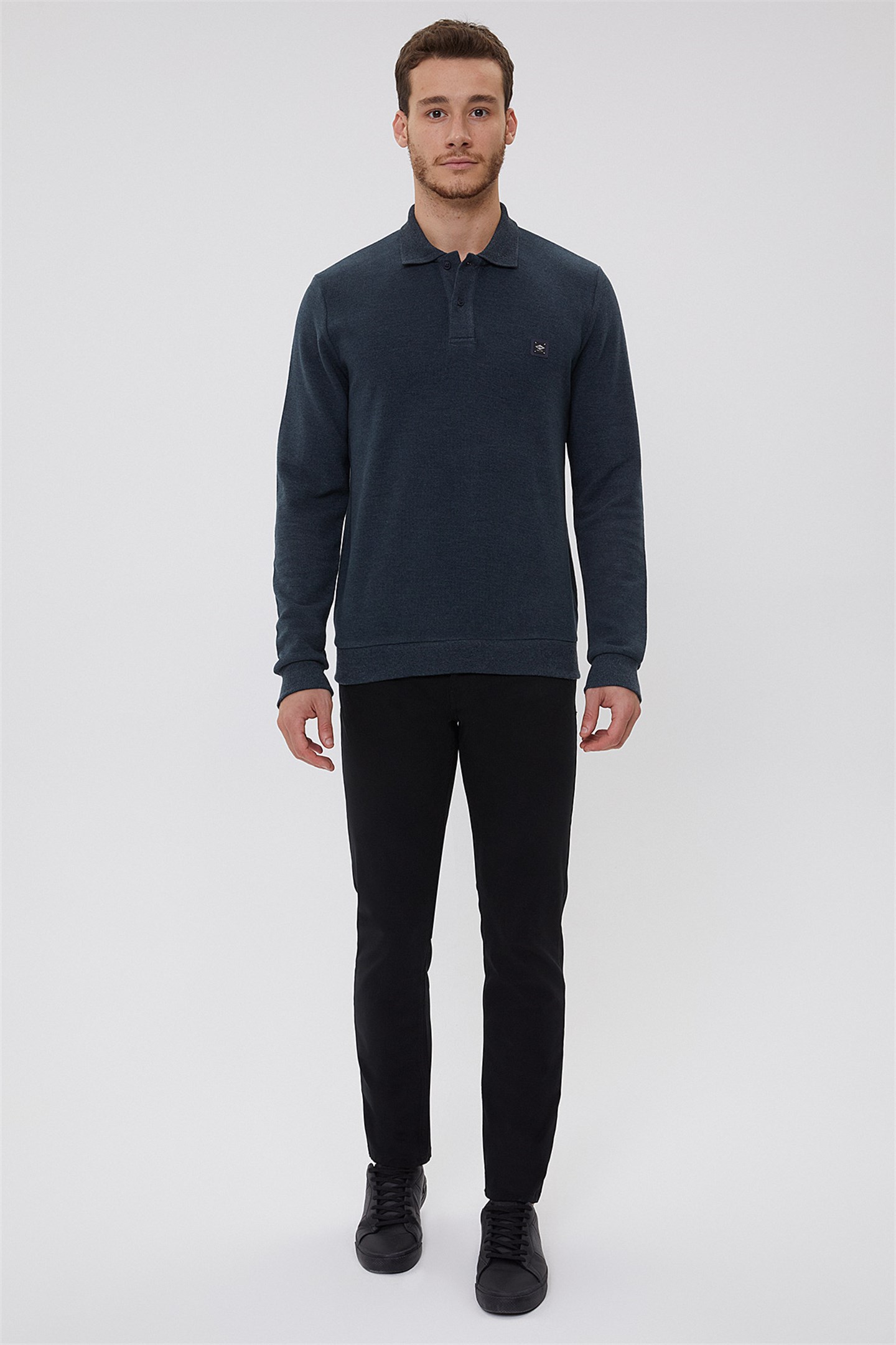 Свитшот мужской Lee Cooper Синий (211 LCM 241063 2602, Свитшот мужской Lee Cooper Синий M (211 LCM 241063 2602)
Свитшот мужской Lee Cooper Синий (211 LCM 241063 2602, Свитшот мужской Lee Cooper Синий M (211 LCM 241063 2602)