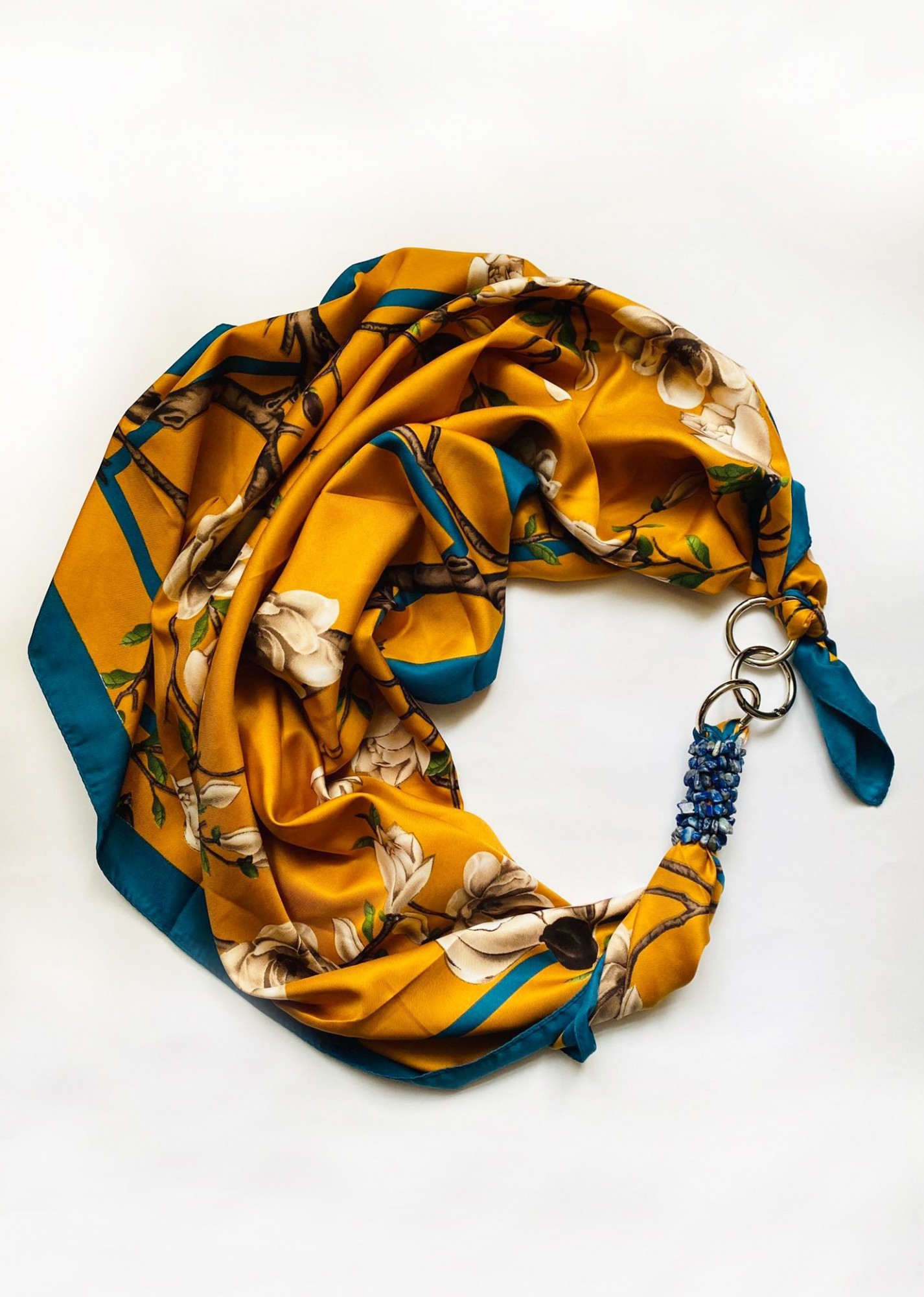 Дизайнерский платок "Осенний джаз" My Scarf, шейный платок, подарок женщине, украшен камнем содалит!
Дизайнерский платок "Осенний джаз" My Scarf, шейный платок, подарок женщине, украшен камнем содалит!
