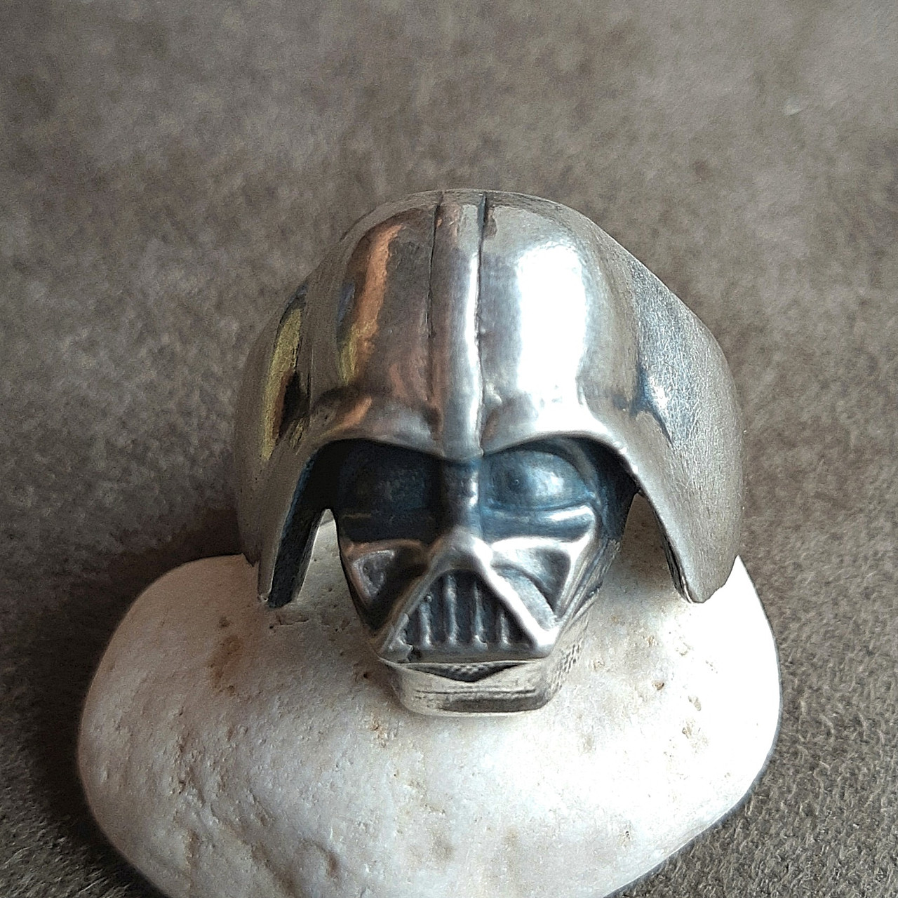 Серебряное кольцо "Дарт Вейдер" Star Wars Звездные войны ручная работа 1164А 21,5 размера
Серебряное кольцо "Дарт Вейдер" Star Wars Звездные войны ручная работа 1164А 21,5 размера