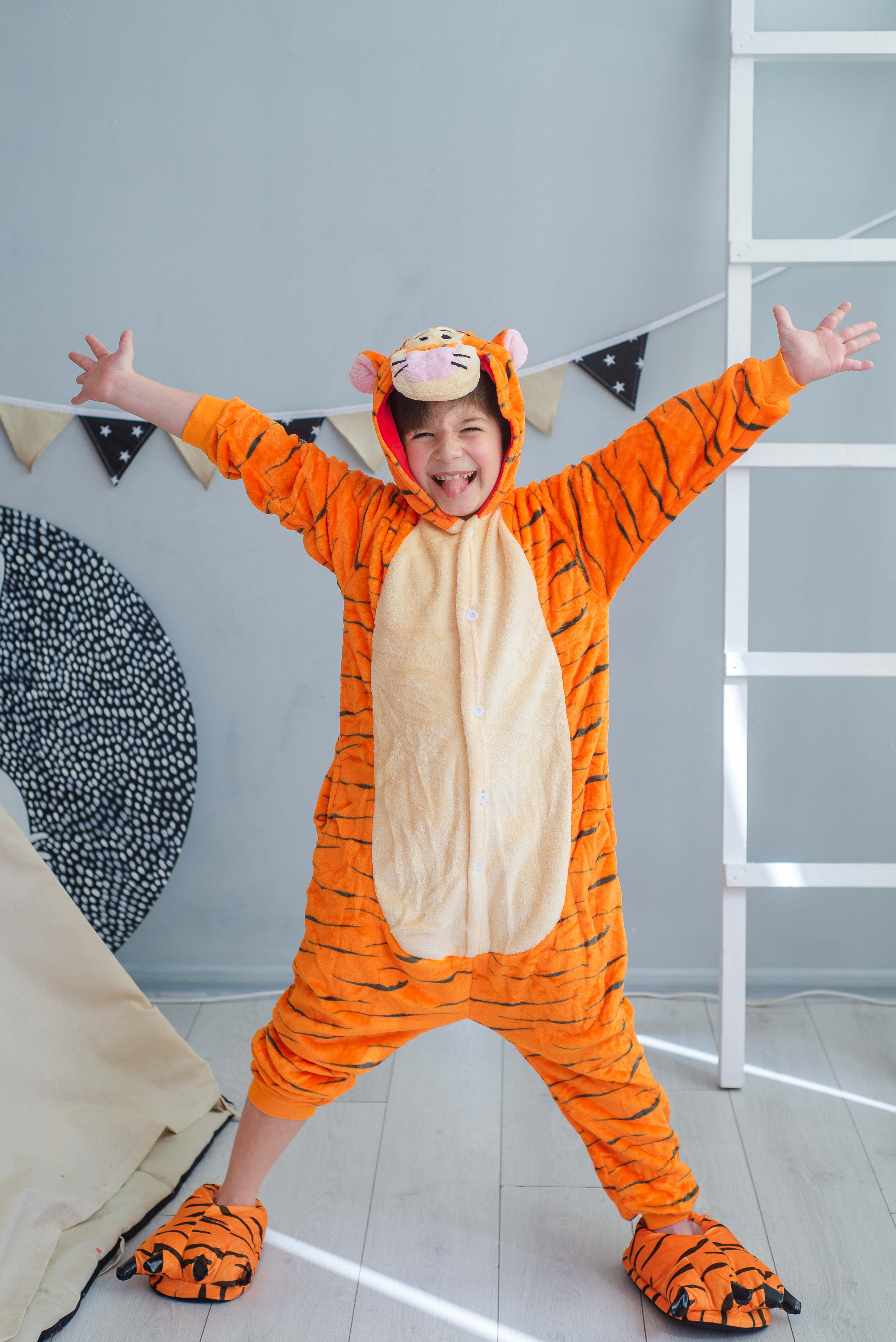 Пижама Кигуруми детская BearWear Тигр Disney 3D XL 135 - 145 см Оранжевый (K0W1-0111-XL)
Пижама Кигуруми детская BearWear Тигр Disney 3D XL 135 - 145 см Оранжевый (K0W1-0111-XL)